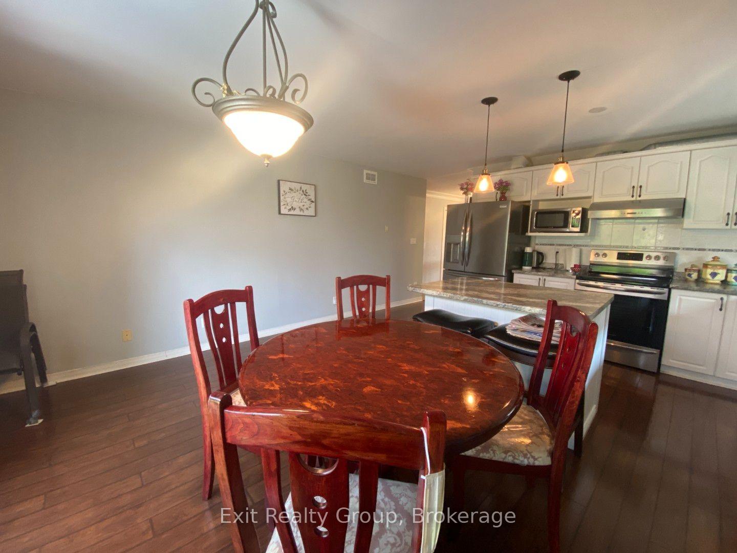 Photo 23 of 60 Oak Ridge Boulevard, Belleville, Belleville Ward — HOMEH