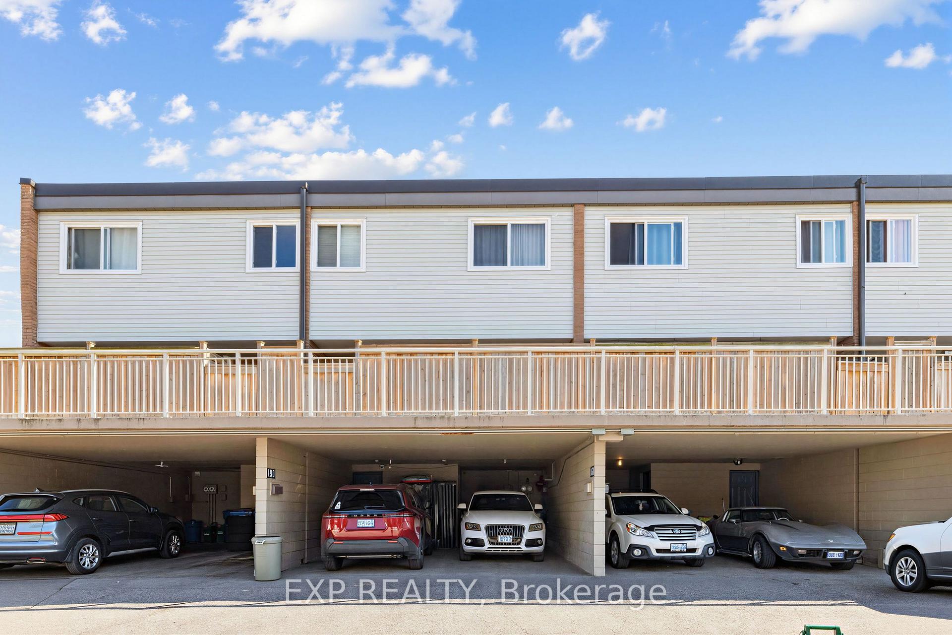 Photo 3 of Unit 58, 158 Milestone Crescent, Aurora, Aurora Village — HOMEH