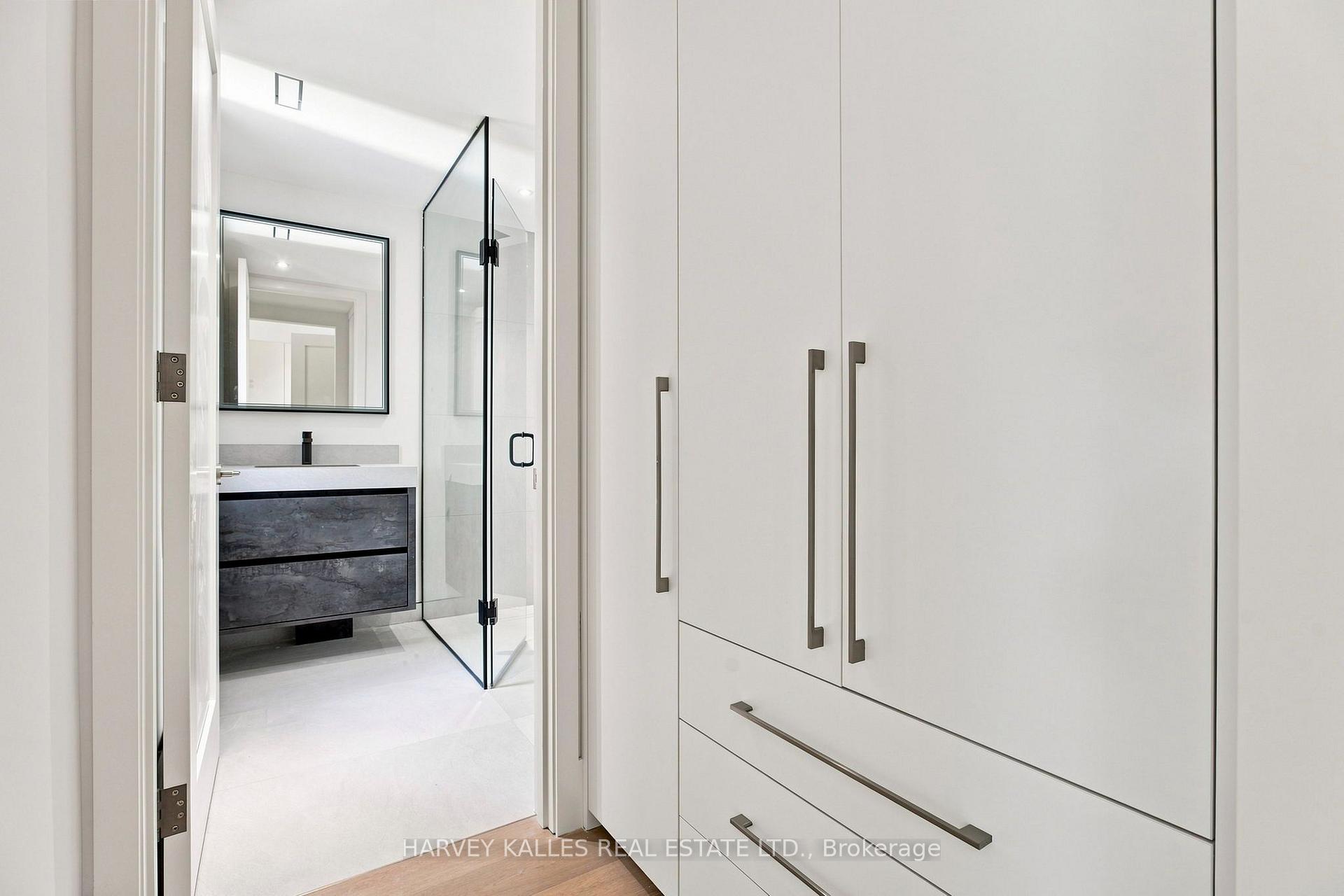 Photo 23 of 106 Heath Street W, Toronto, Yonge-St. Clair — HOMEH