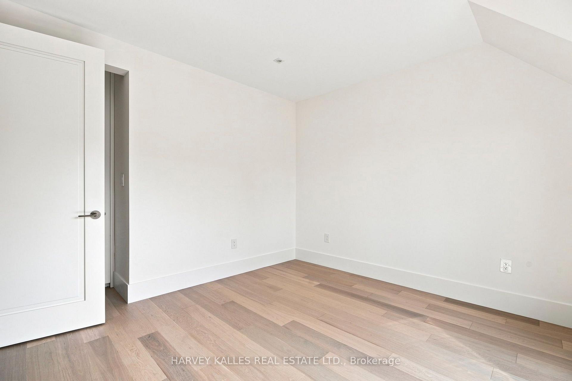 Photo 40 of 106 Heath Street W, Toronto, Yonge-St. Clair — HOMEH
