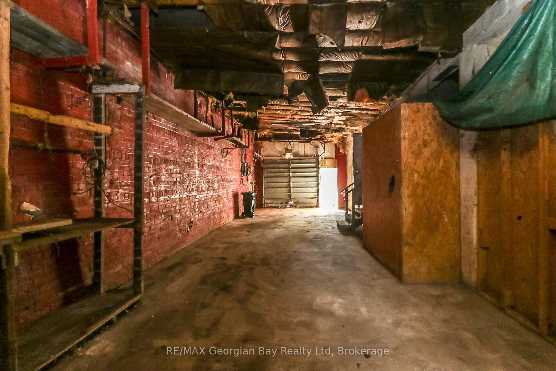 Photo 15 of 382 Yonge Street, Midland — HOMEH