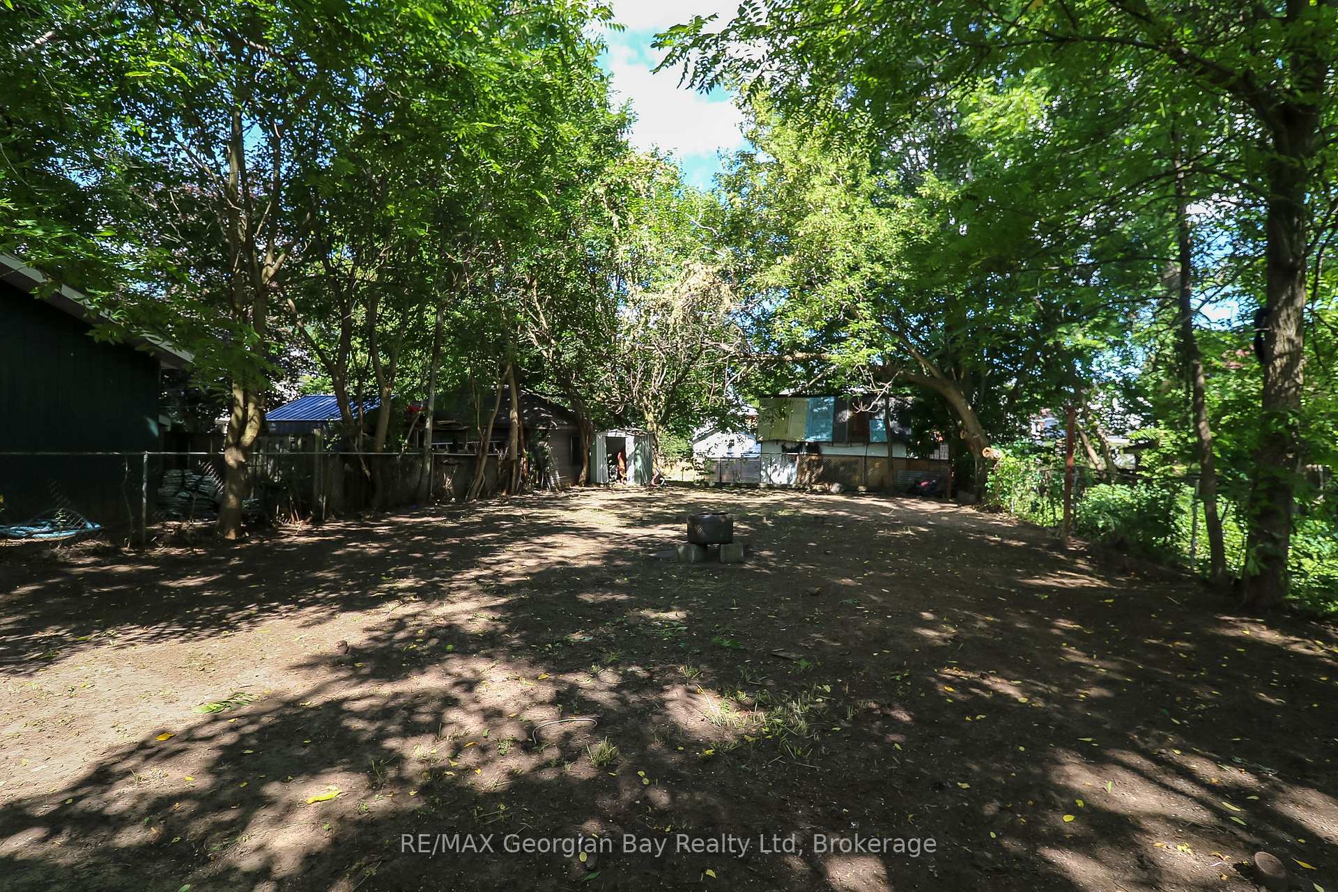 Photo 17 of 382 Yonge Street, Midland — HOMEH
