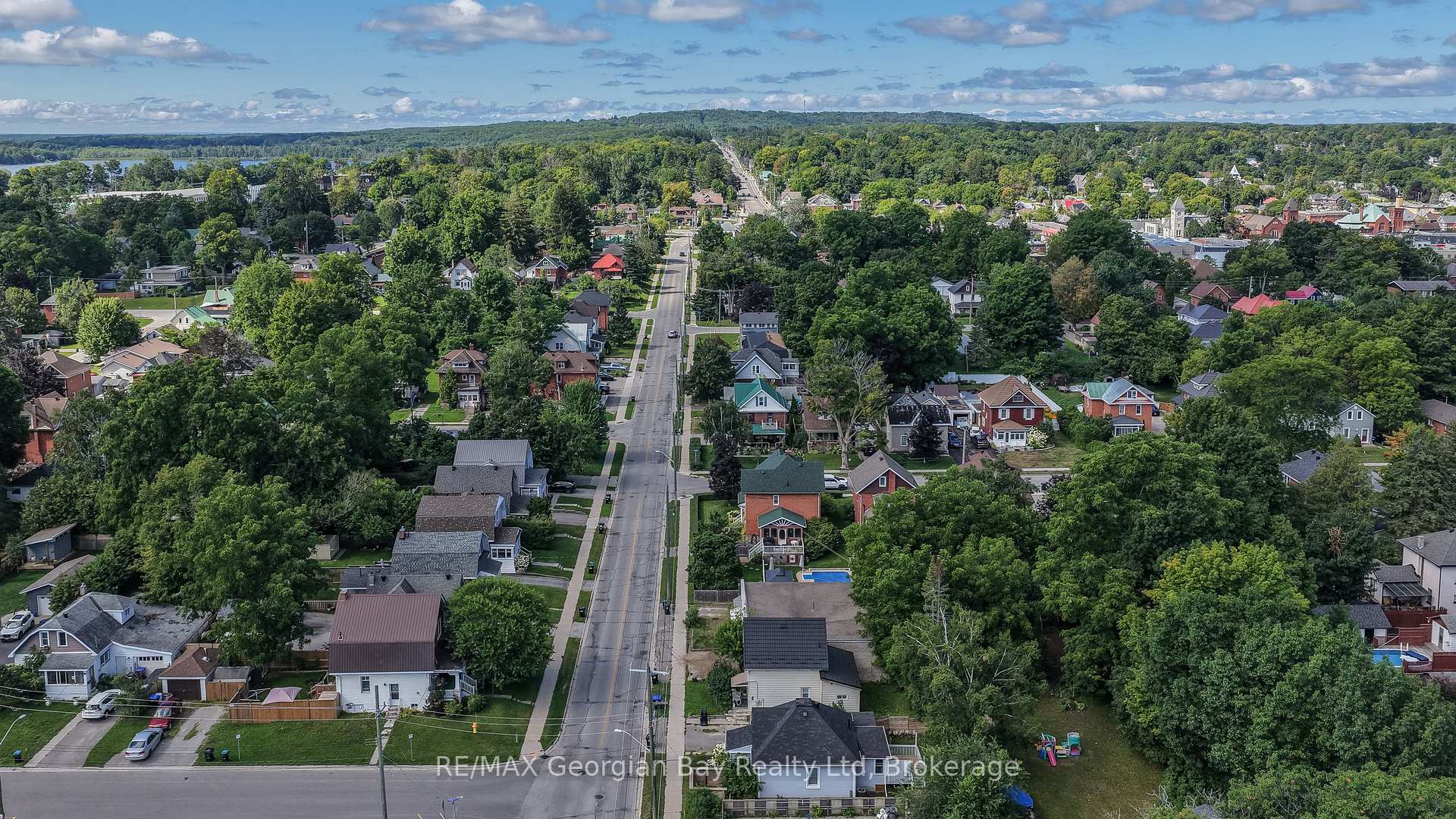 Photo 31 of 382 Yonge Street, Midland — HOMEH