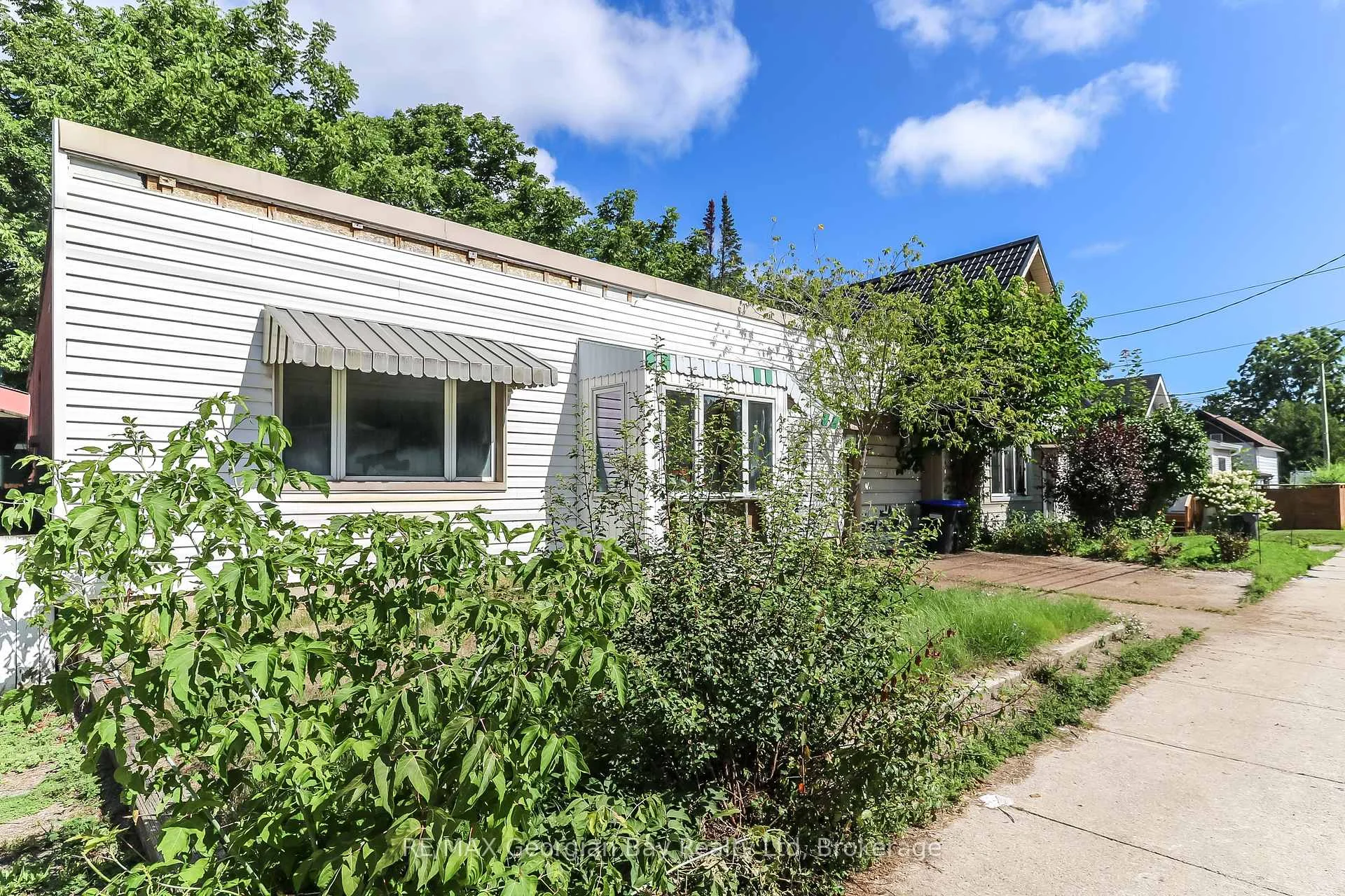 Photo 19 of 382 Yonge Street, Midland — HOMEH