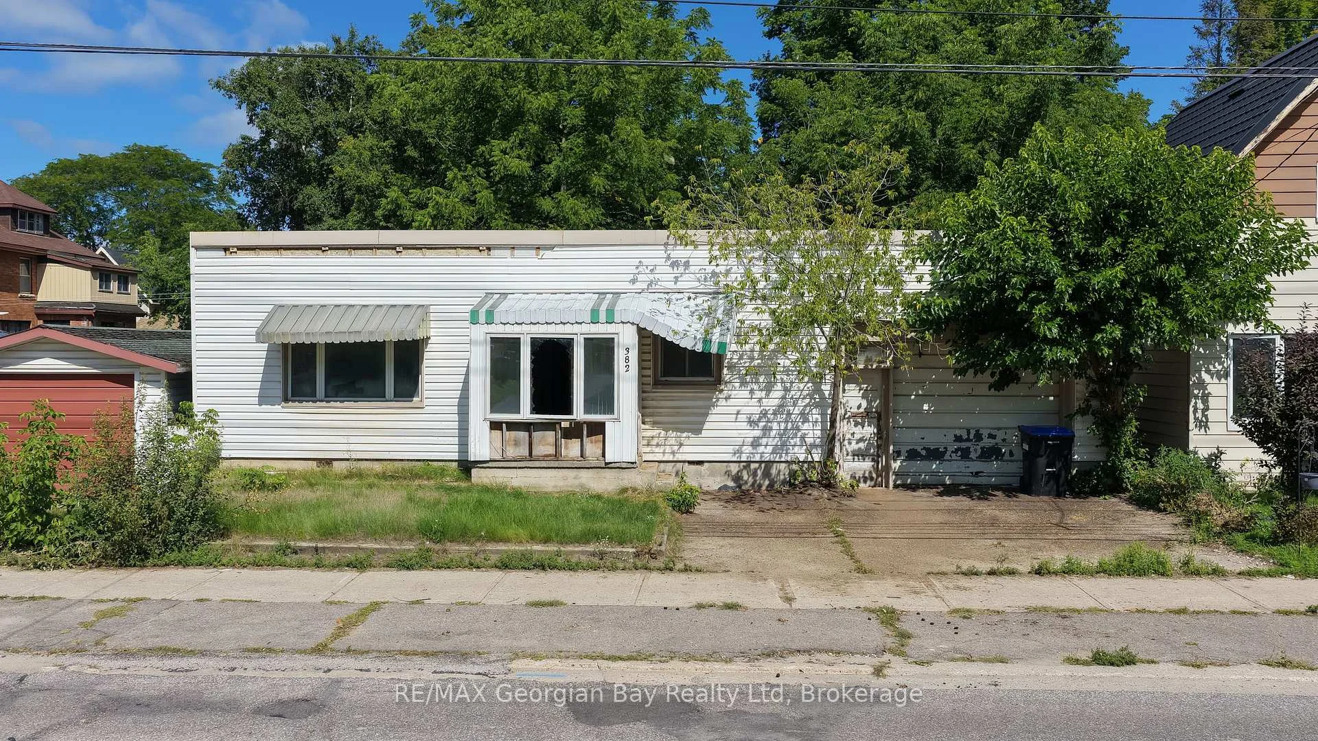 Photo 20 of 382 Yonge Street, Midland — HOMEH