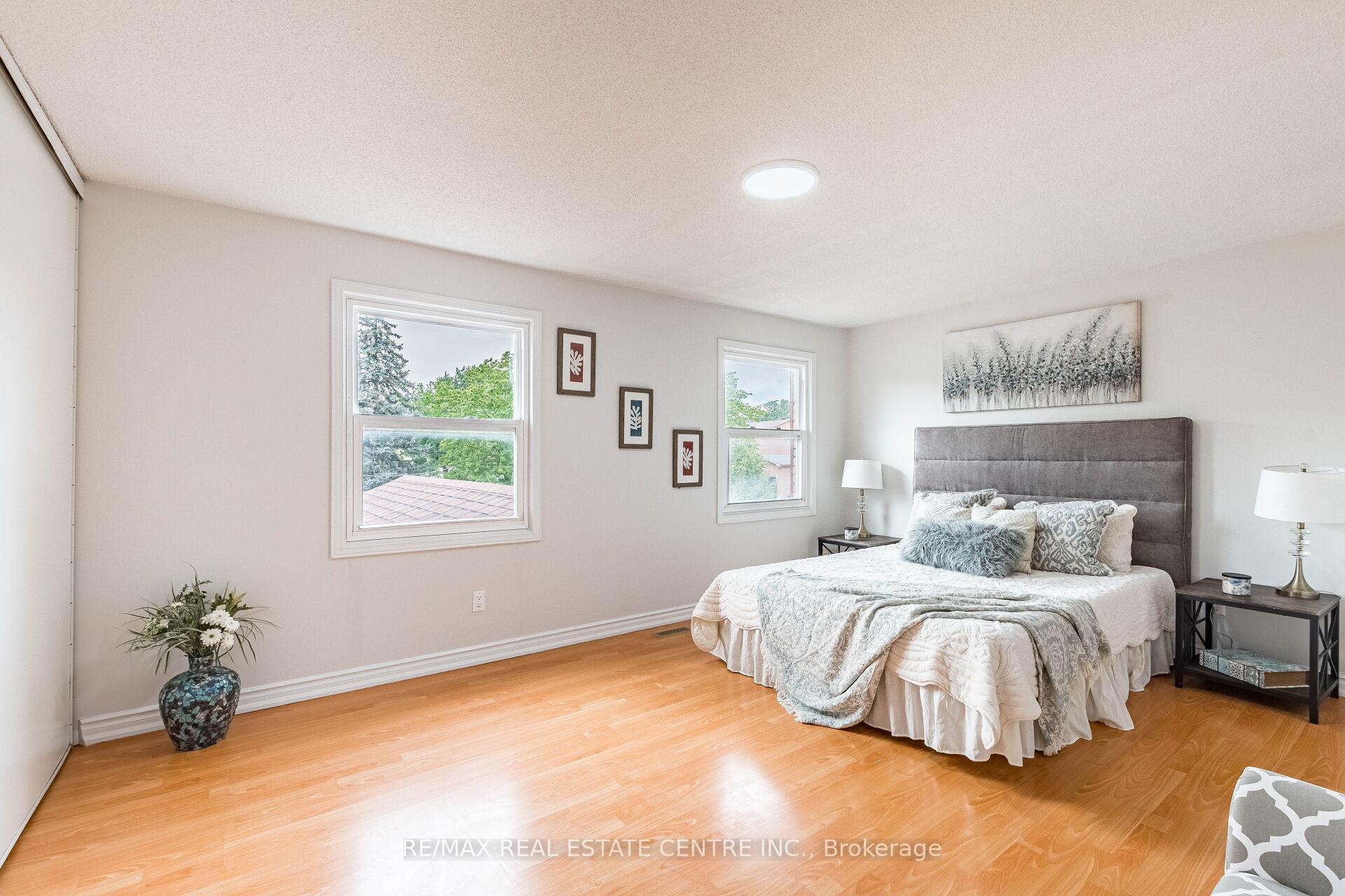Photo 16 of 1124 Shagbark Crescent, Mississauga, Creditview — HOMEH