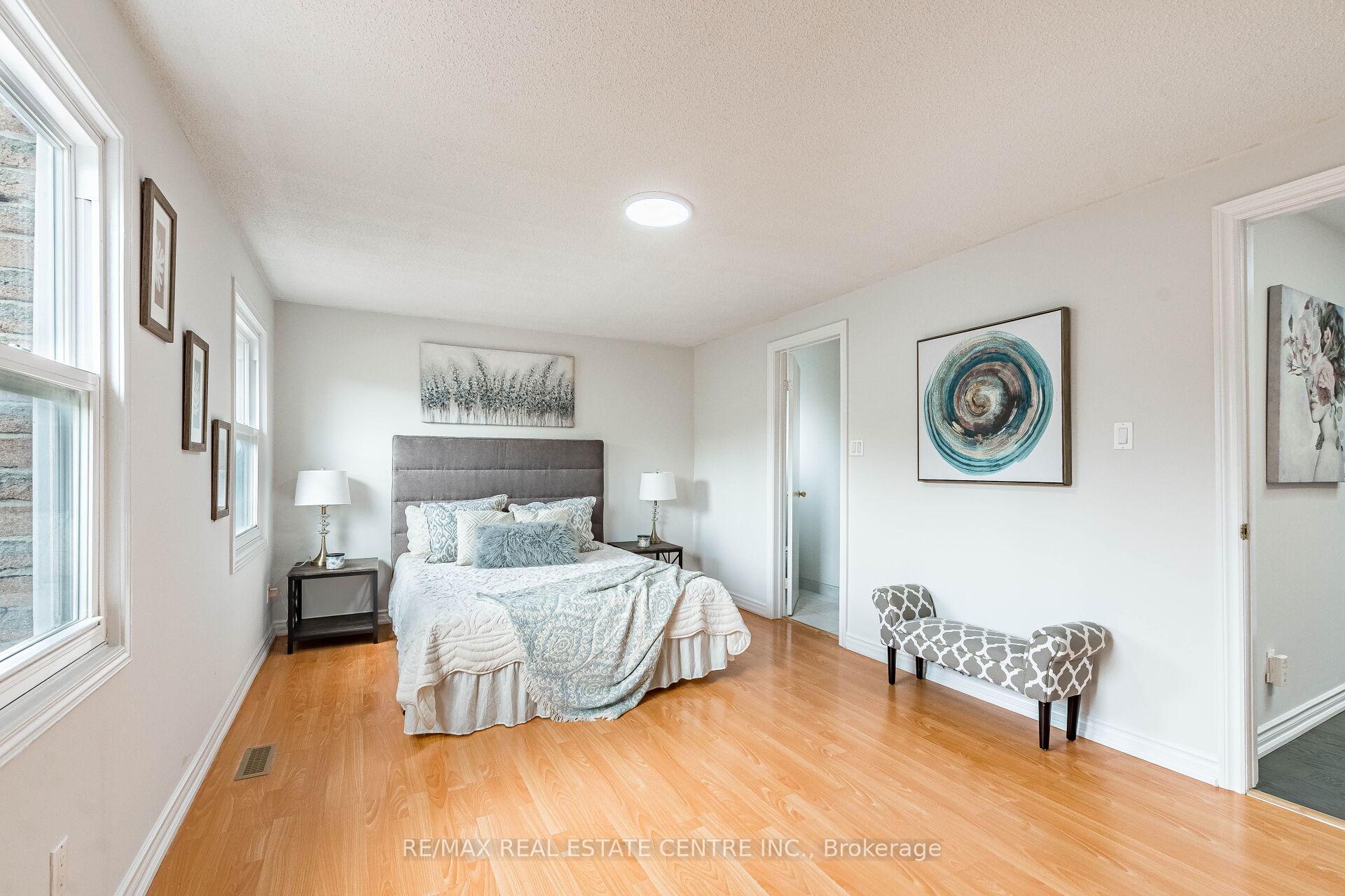 Photo 17 of 1124 Shagbark Crescent, Mississauga, Creditview — HOMEH