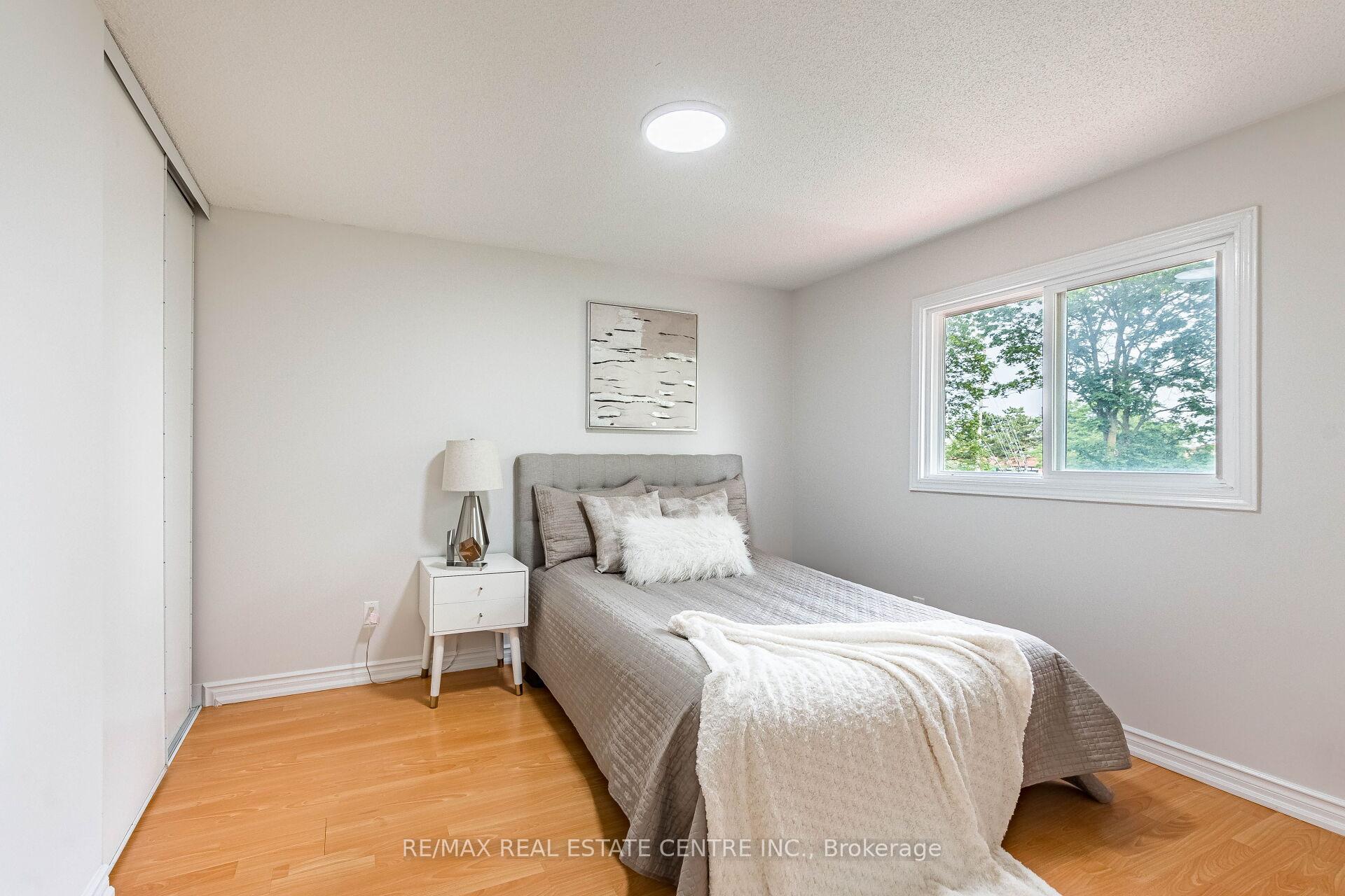 Photo 19 of 1124 Shagbark Crescent, Mississauga, Creditview — HOMEH