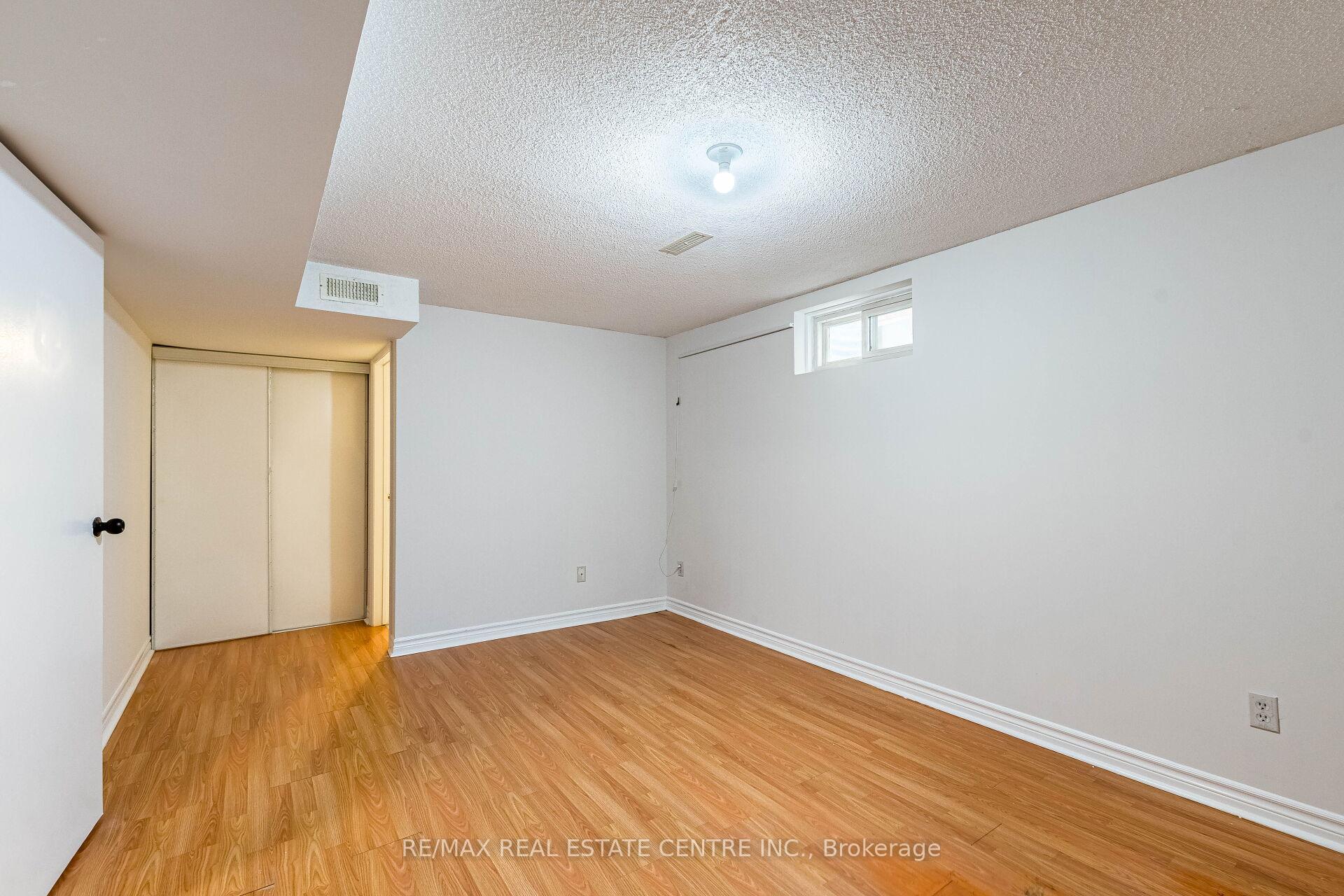 Photo 26 of 1124 Shagbark Crescent, Mississauga, Creditview — HOMEH