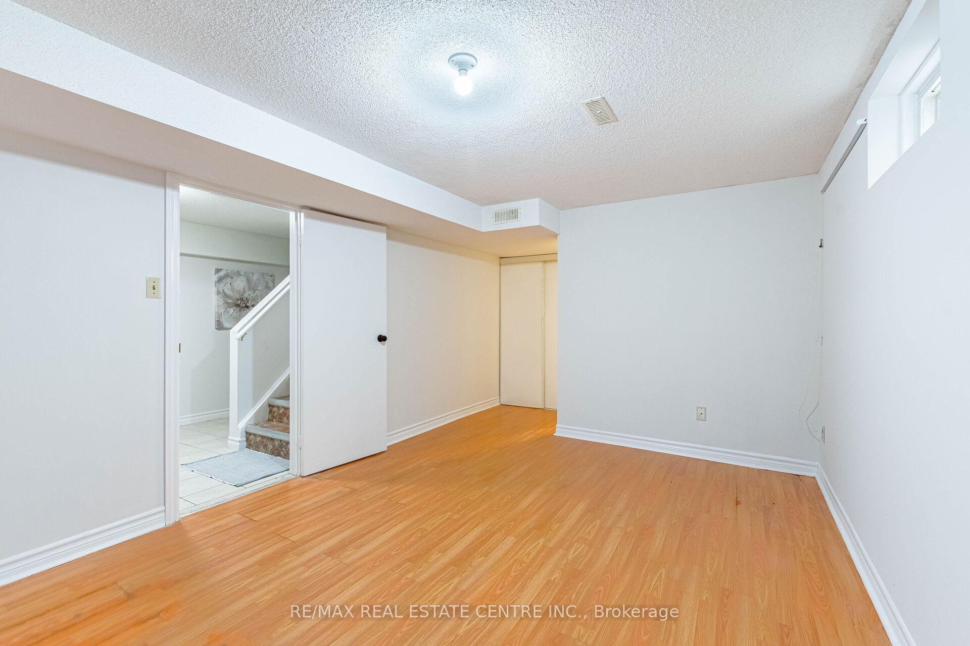 Photo 27 of 1124 Shagbark Crescent, Mississauga, Creditview — HOMEH