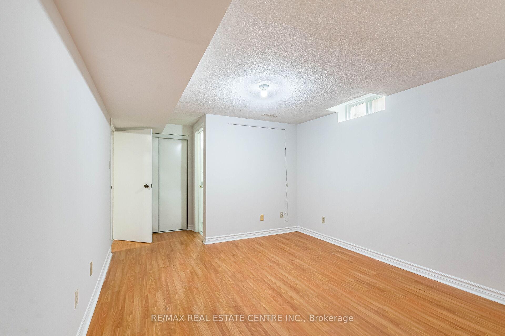 Photo 28 of 1124 Shagbark Crescent, Mississauga, Creditview — HOMEH