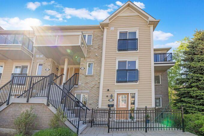 Front of Unit 353, 4975 Southampton Drive