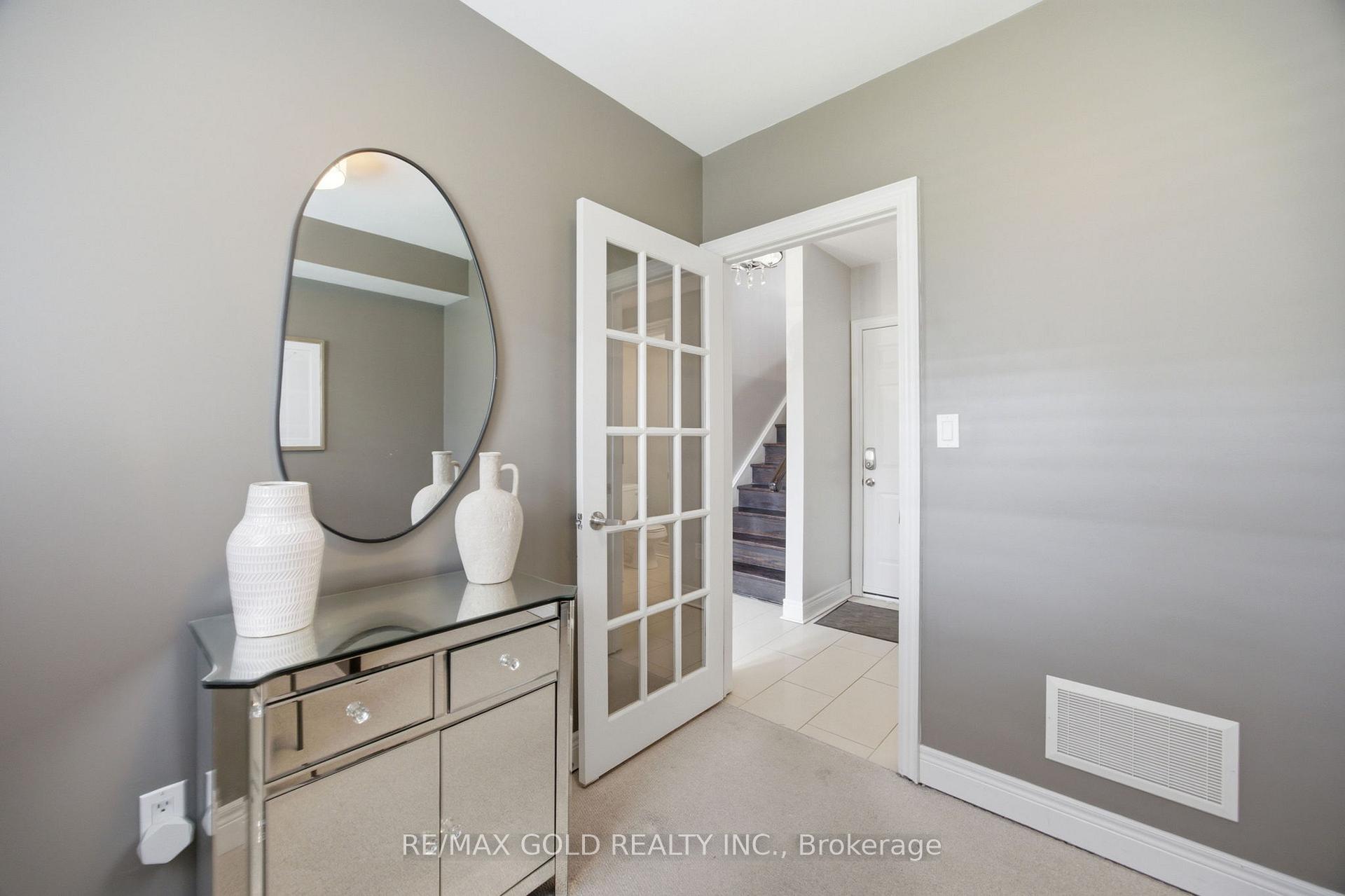 Photo 15 of 71 Cormier Heights, Etobicoke, Mimico — HOMEH