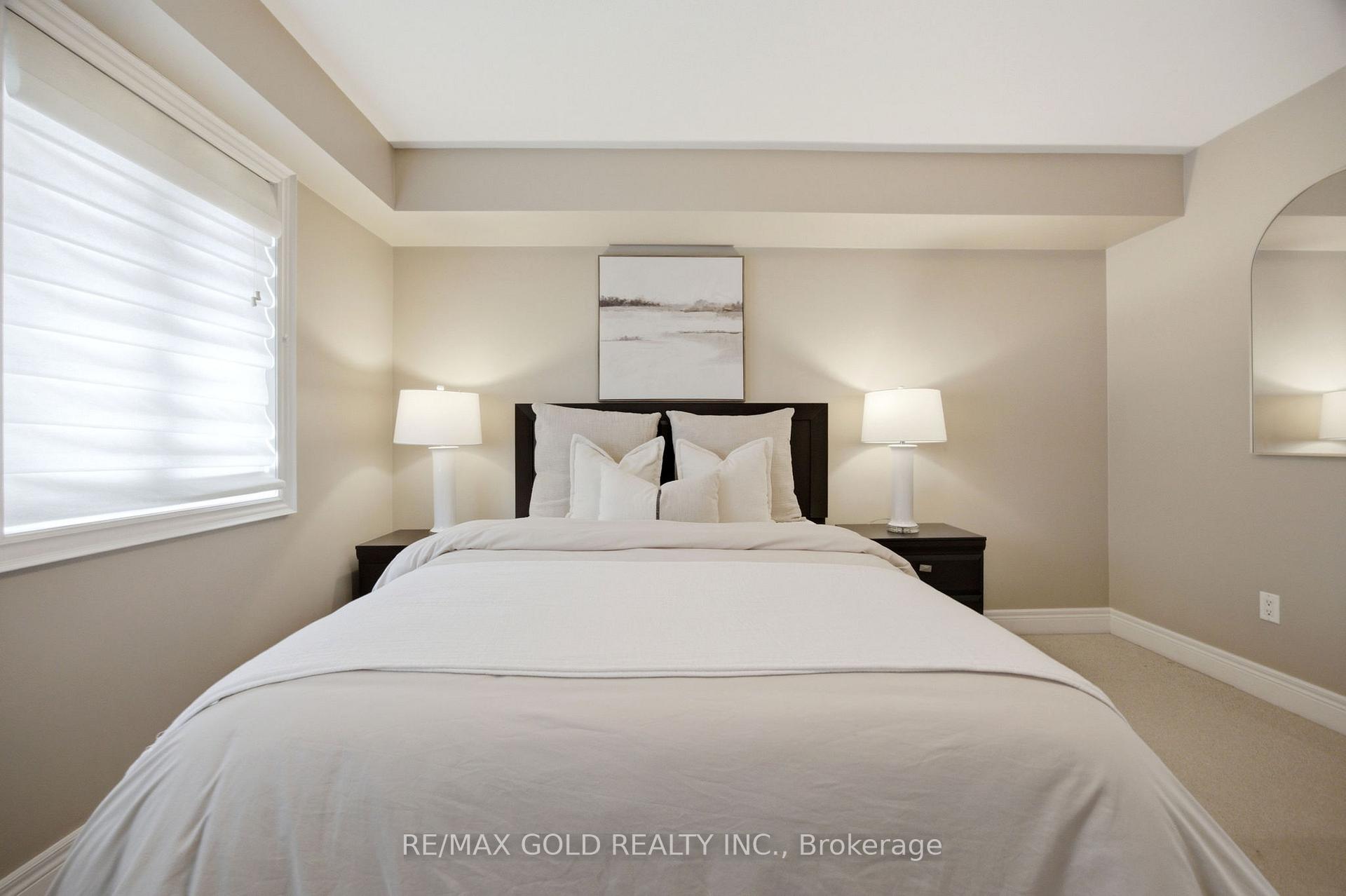 Photo 19 of 71 Cormier Heights, Etobicoke, Mimico — HOMEH