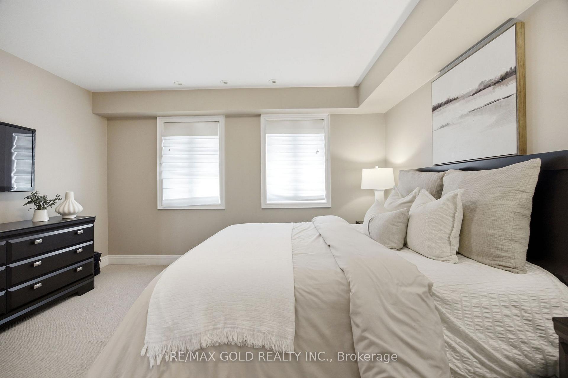 Photo 20 of 71 Cormier Heights, Etobicoke, Mimico — HOMEH