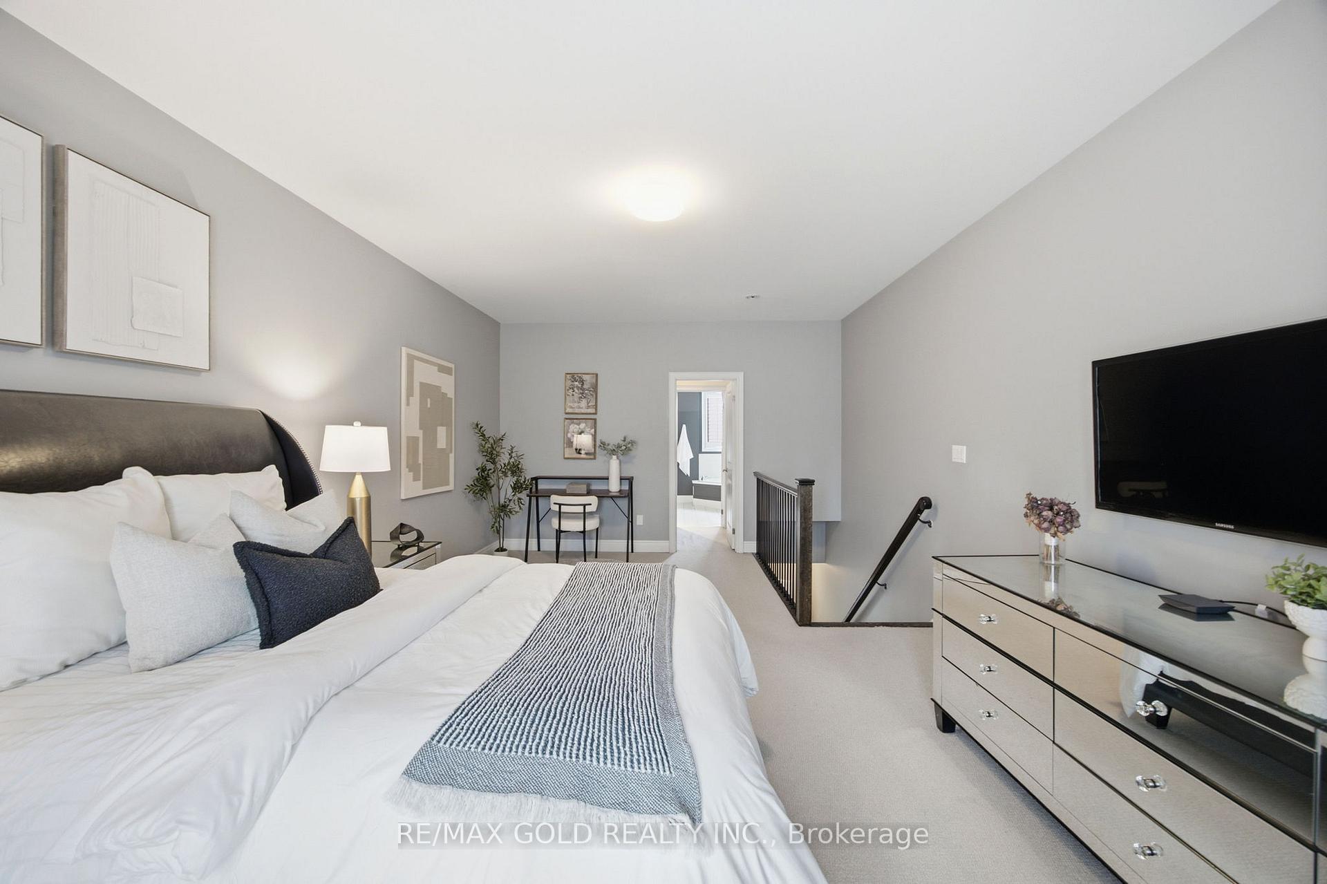 Photo 29 of 71 Cormier Heights, Etobicoke, Mimico — HOMEH
