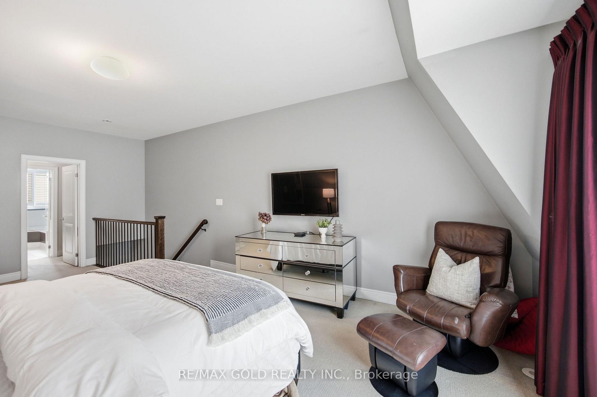 Photo 30 of 71 Cormier Heights, Etobicoke, Mimico — HOMEH