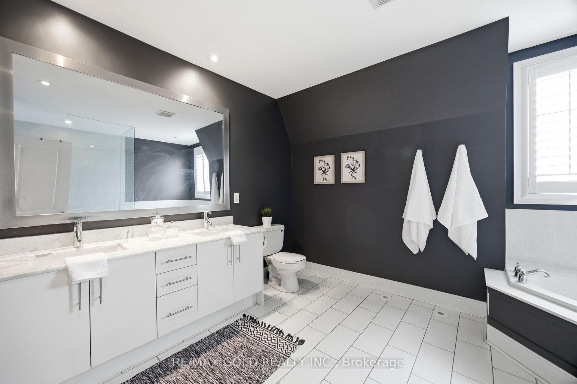 Photo 32 of 71 Cormier Heights, Etobicoke, Mimico — HOMEH