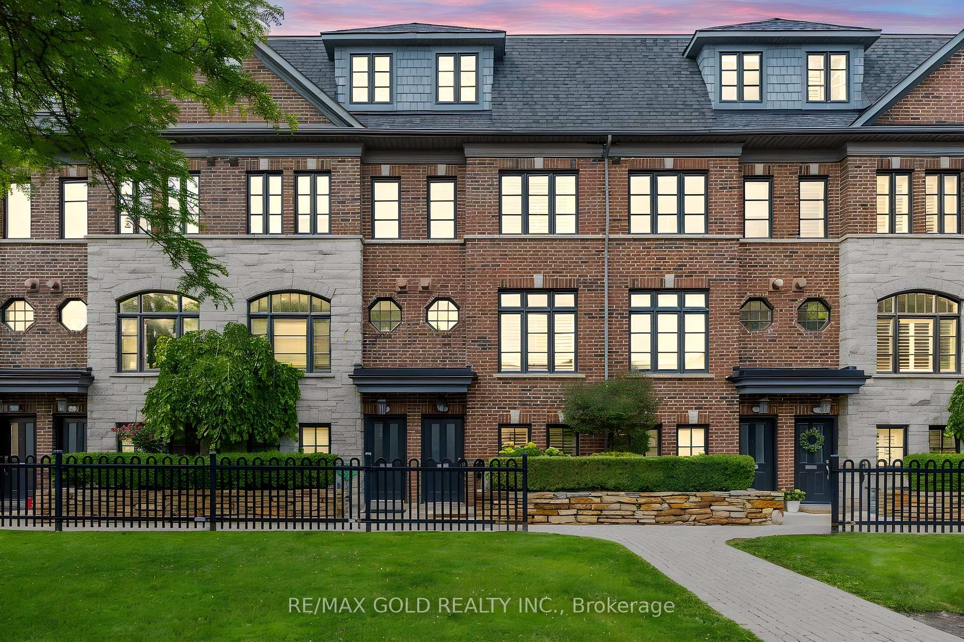 Photo 42 of 71 Cormier Heights, Etobicoke, Mimico — HOMEH