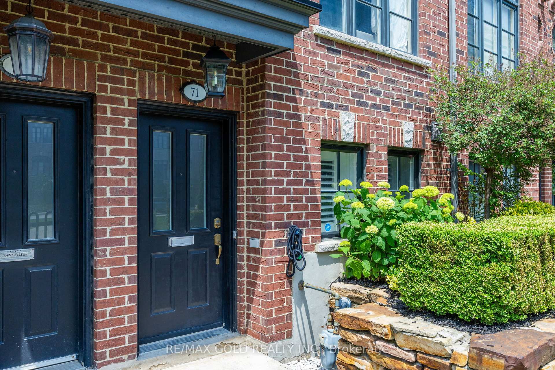 Photo 44 of 71 Cormier Heights, Etobicoke, Mimico — HOMEH
