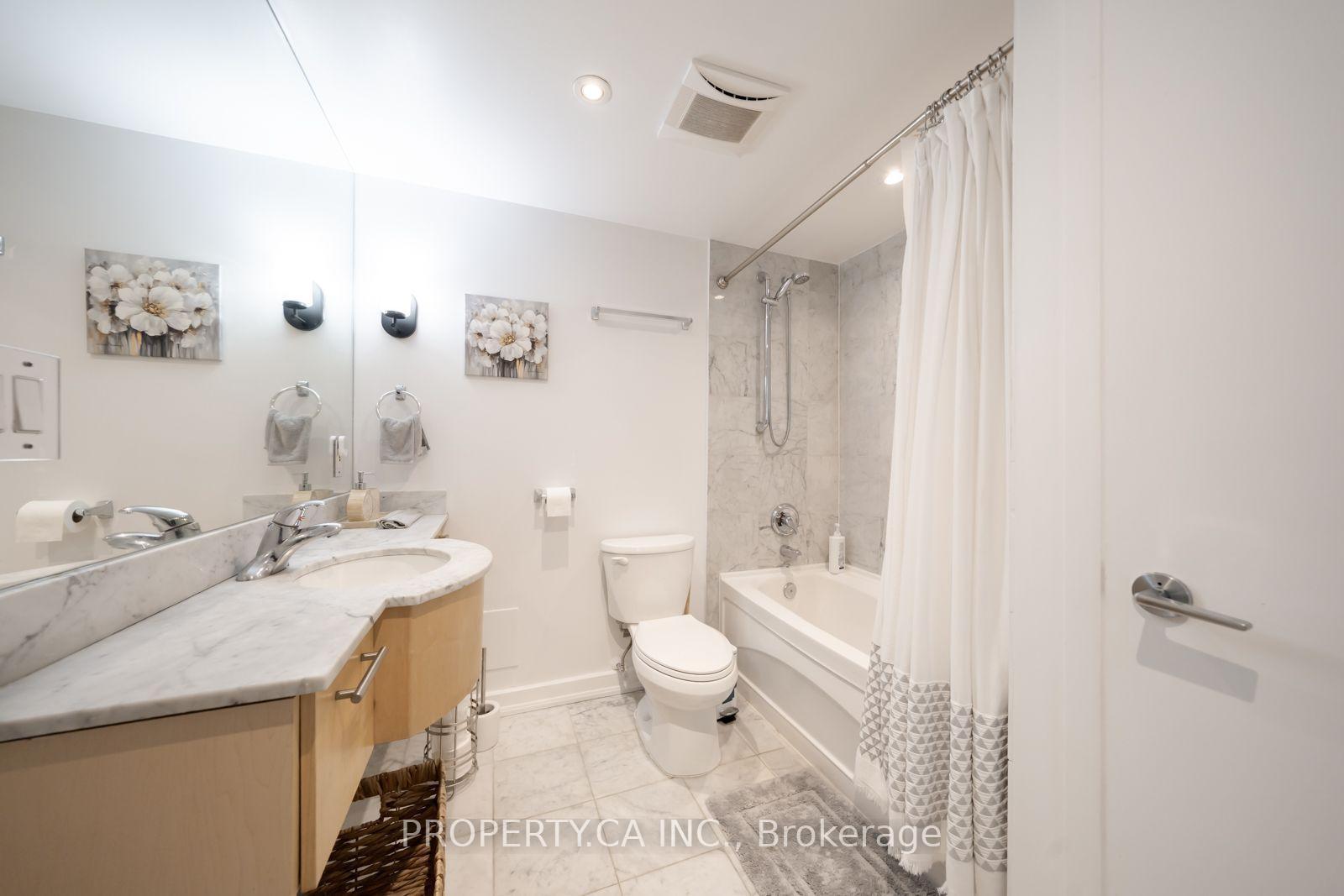 Photo 5 of Unit 401, 350 Wellington Street W, Toronto, Waterfront Communities — HOMEH