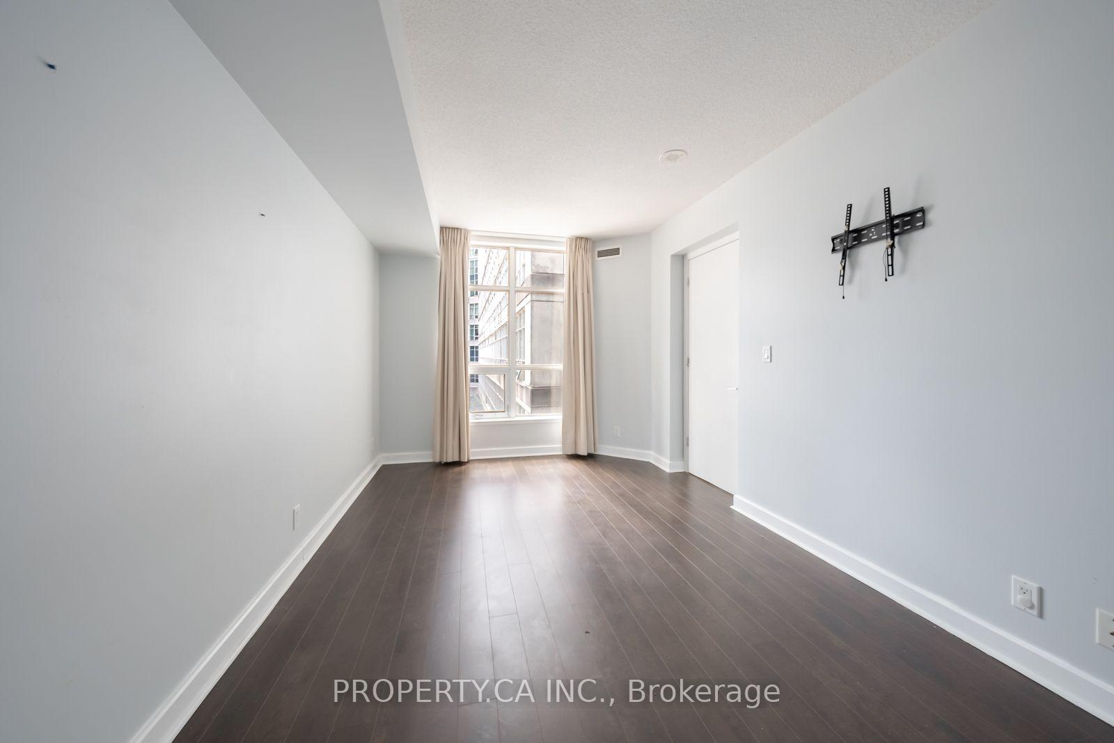 Photo 8 of Unit 401, 350 Wellington Street W, Toronto, Waterfront Communities — HOMEH
