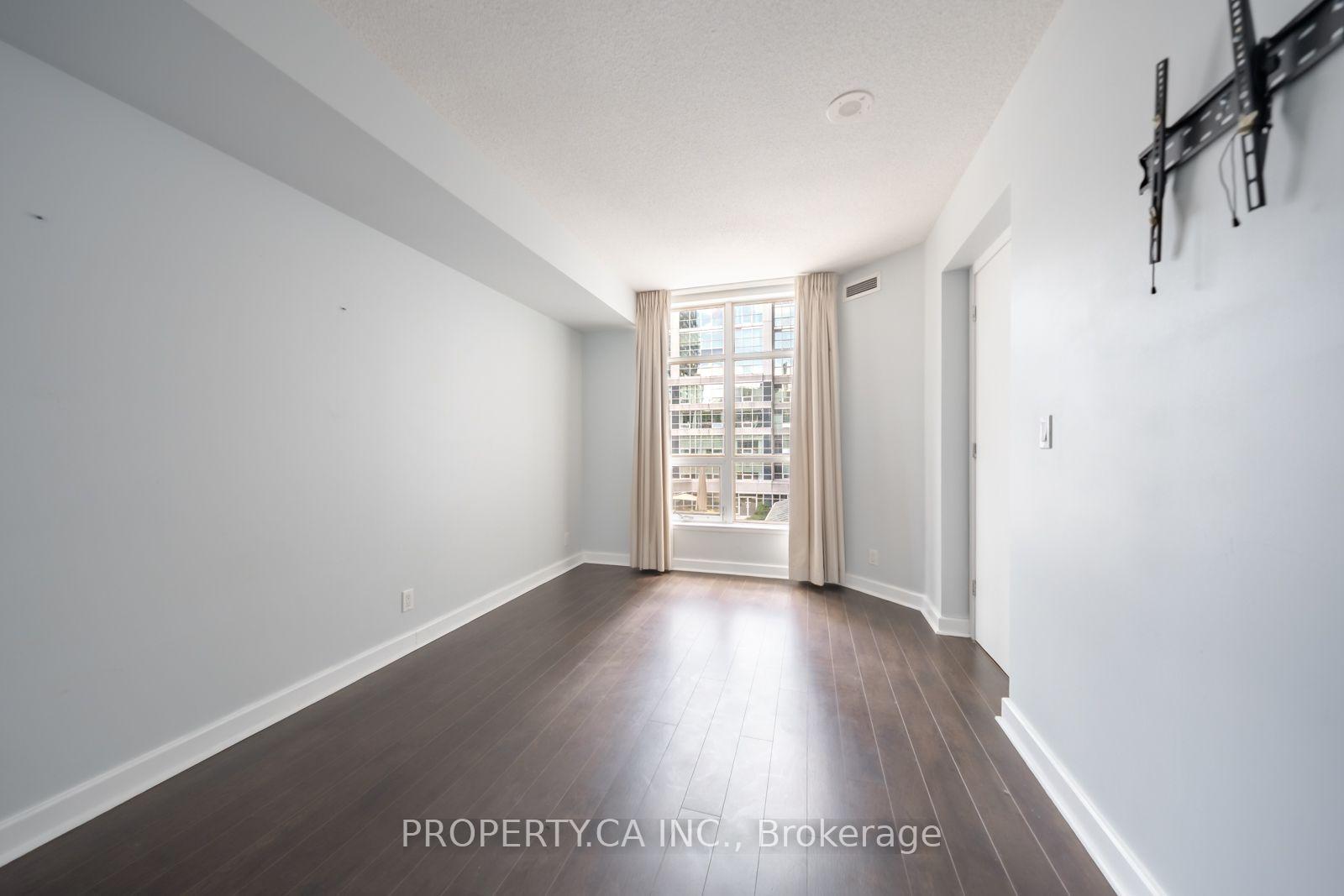 Photo 9 of Unit 401, 350 Wellington Street W, Toronto, Waterfront Communities — HOMEH