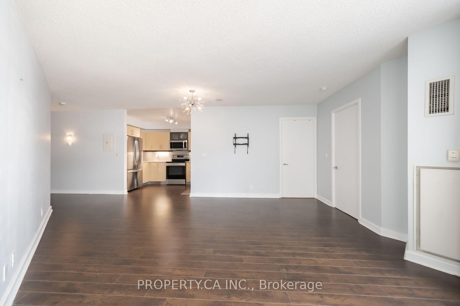 Photo 13 of Unit 401, 350 Wellington Street W, Toronto, Waterfront Communities — HOMEH