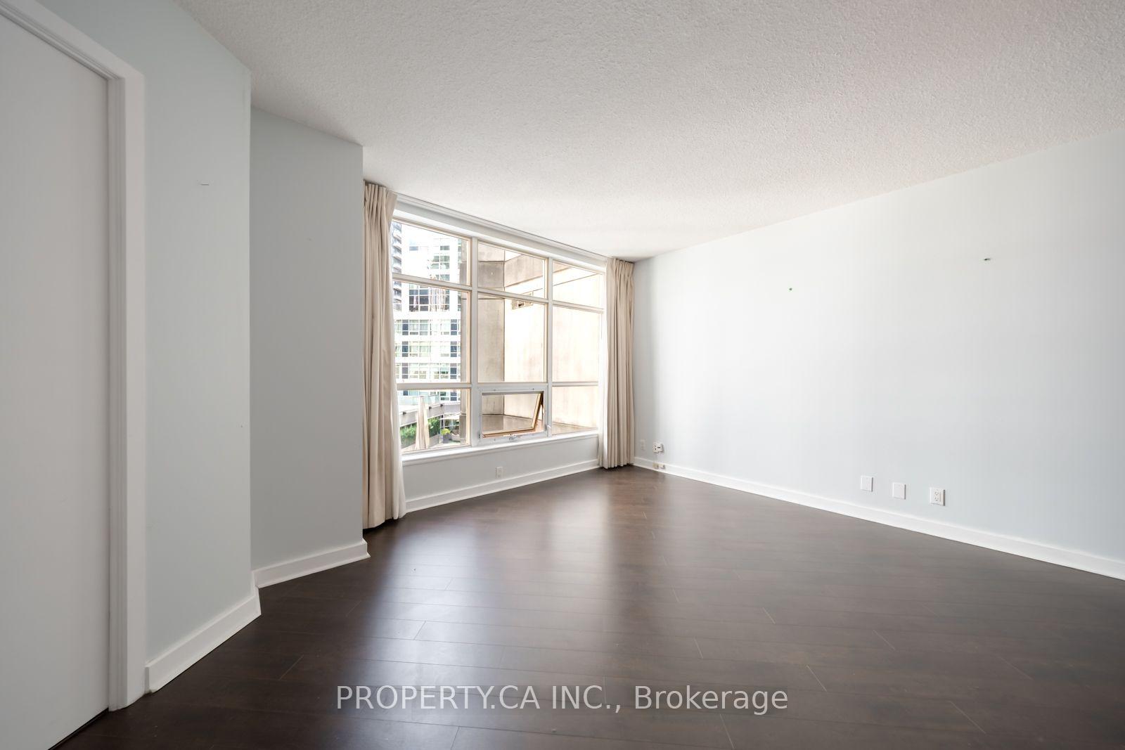 Photo 14 of Unit 401, 350 Wellington Street W, Toronto, Waterfront Communities — HOMEH