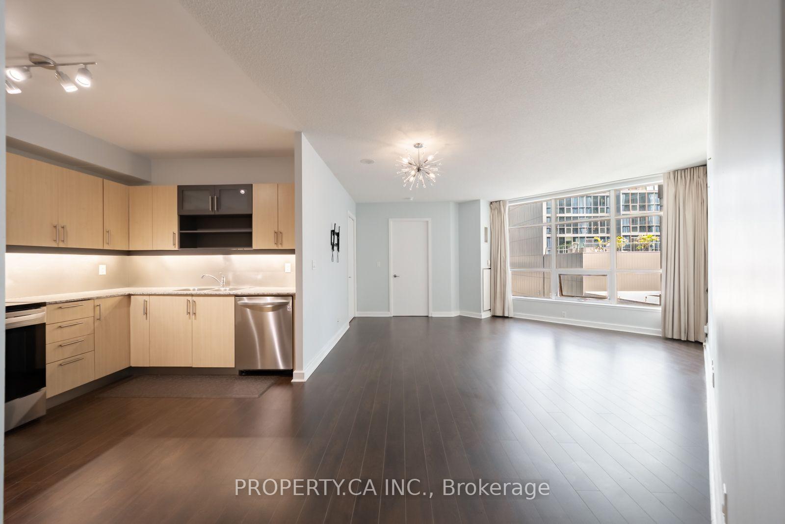Photo 18 of Unit 401, 350 Wellington Street W, Toronto, Waterfront Communities — HOMEH