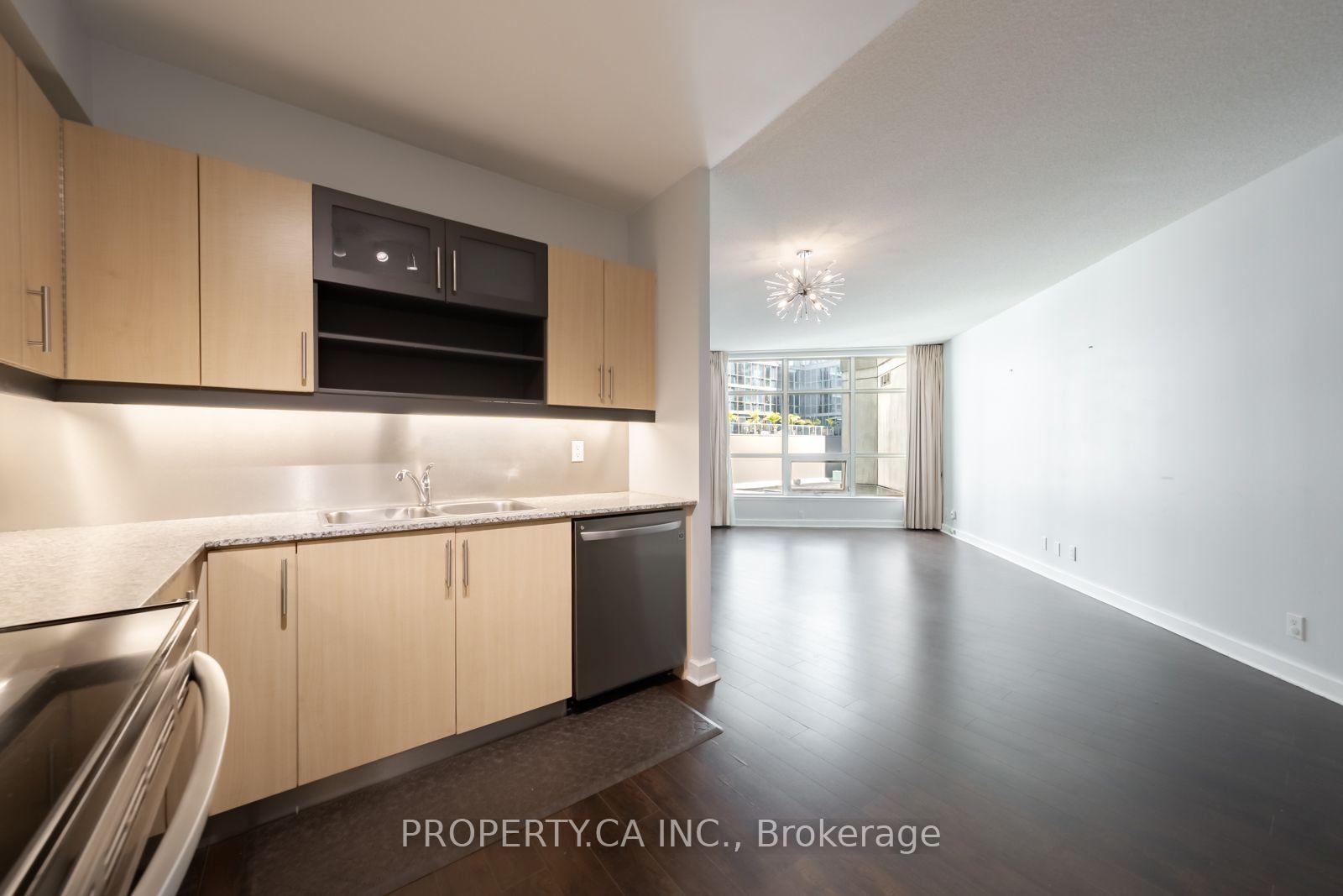 Photo 19 of Unit 401, 350 Wellington Street W, Toronto, Waterfront Communities — HOMEH
