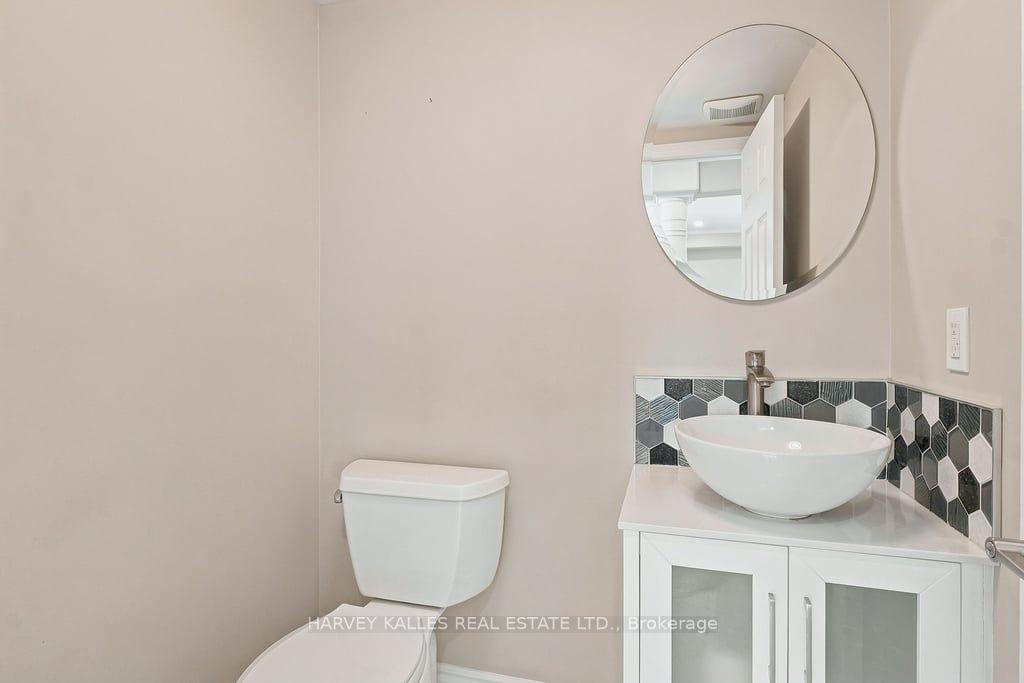 Photo 11 of 2033 Redstone Crescent, Oakville, Westmount — HOMEH