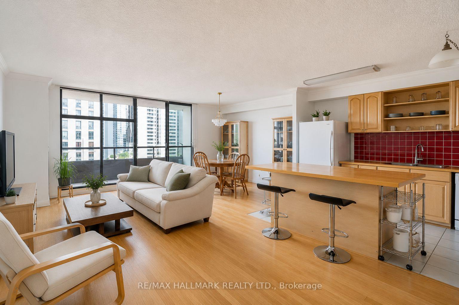 Front of Unit 1103, 135 Marlee Avenue