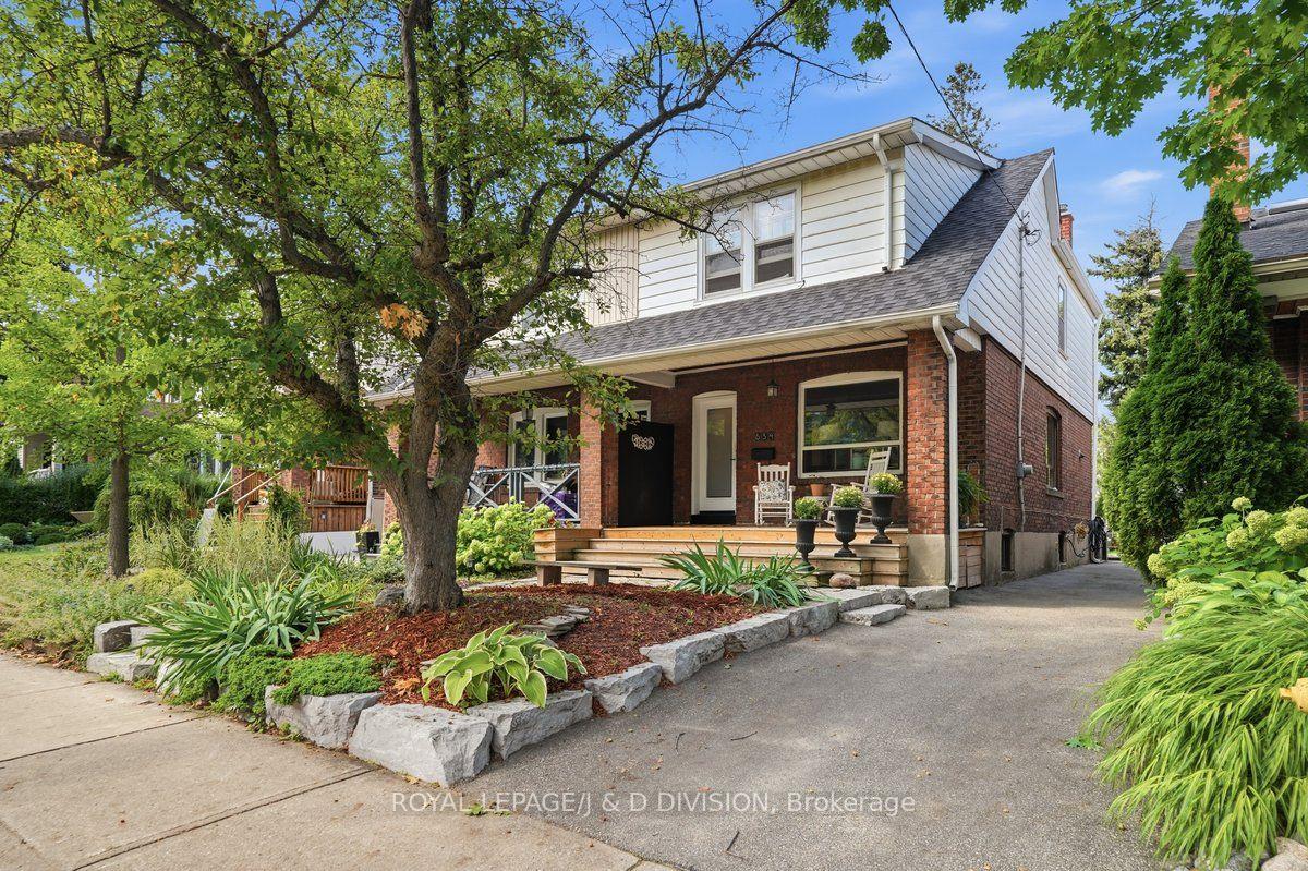 Photo 2 of 634 Millwood Road, Toronto, Mount Pleasant East — HOMEH