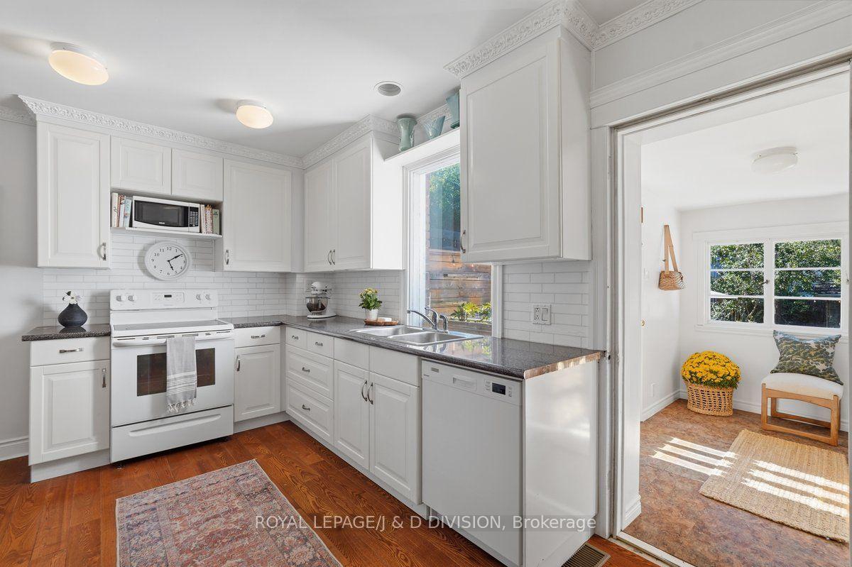 Photo 13 of 634 Millwood Road, Toronto, Mount Pleasant East — HOMEH