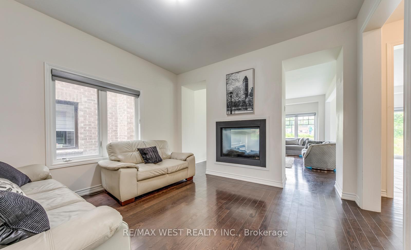 Photo 7 of 286 Danny Wheeler Boulevard, Georgina, Keswick North — HOMEH
