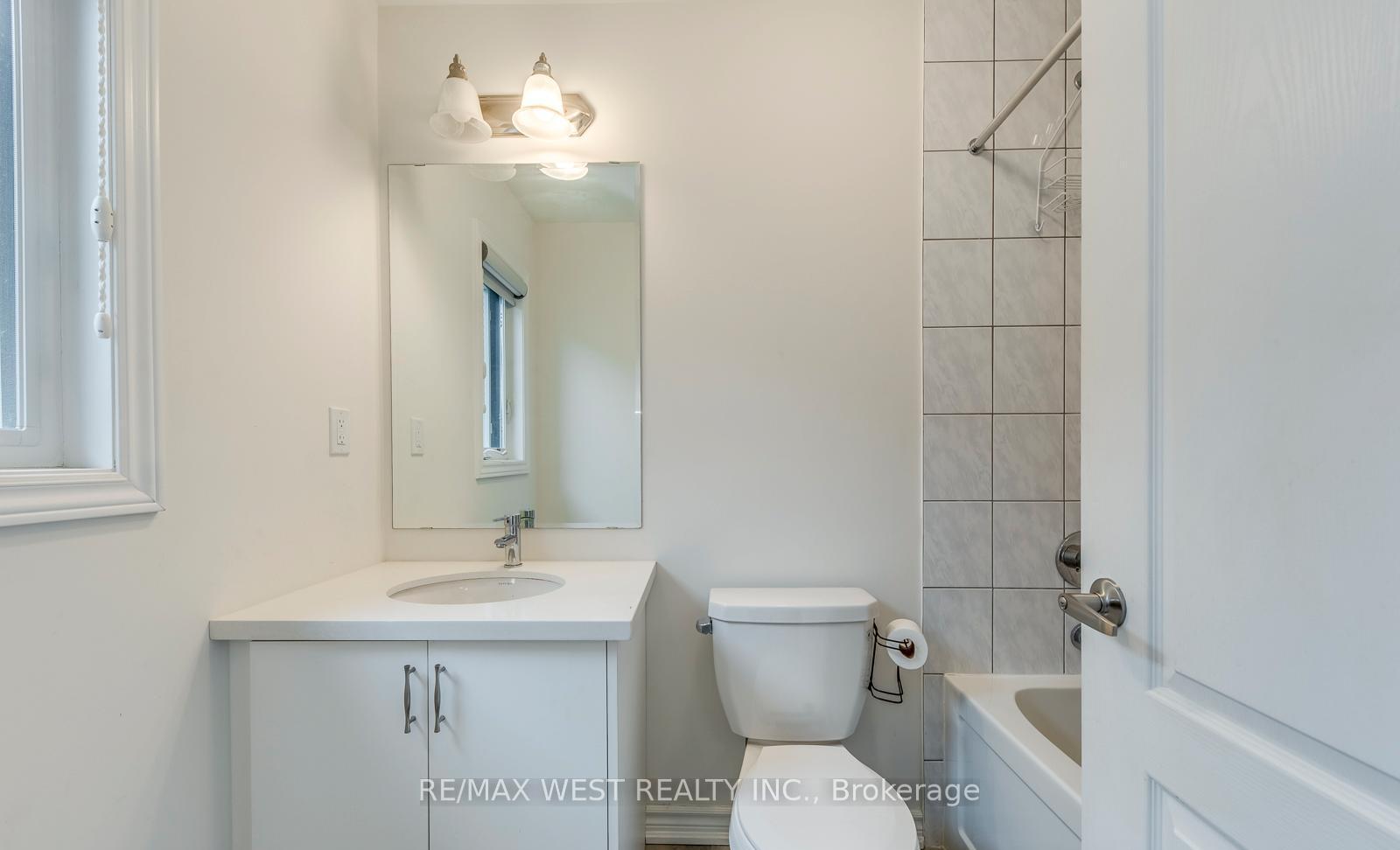 Photo 43 of 286 Danny Wheeler Boulevard, Georgina, Keswick North — HOMEH
