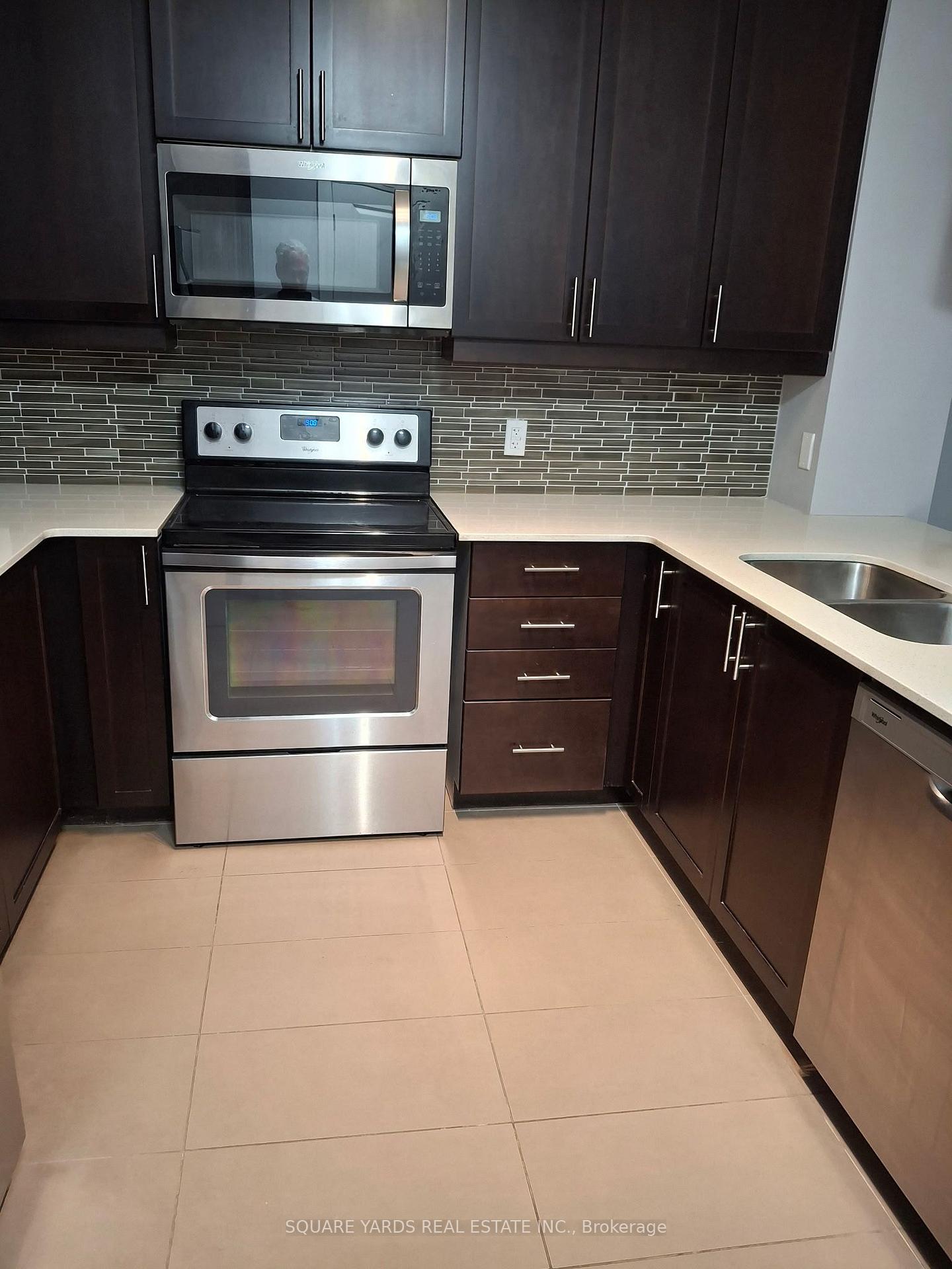 Photo 3 of Unit 1217, 15 Maple Avenue S, Barrie, City Centre — HOMEH