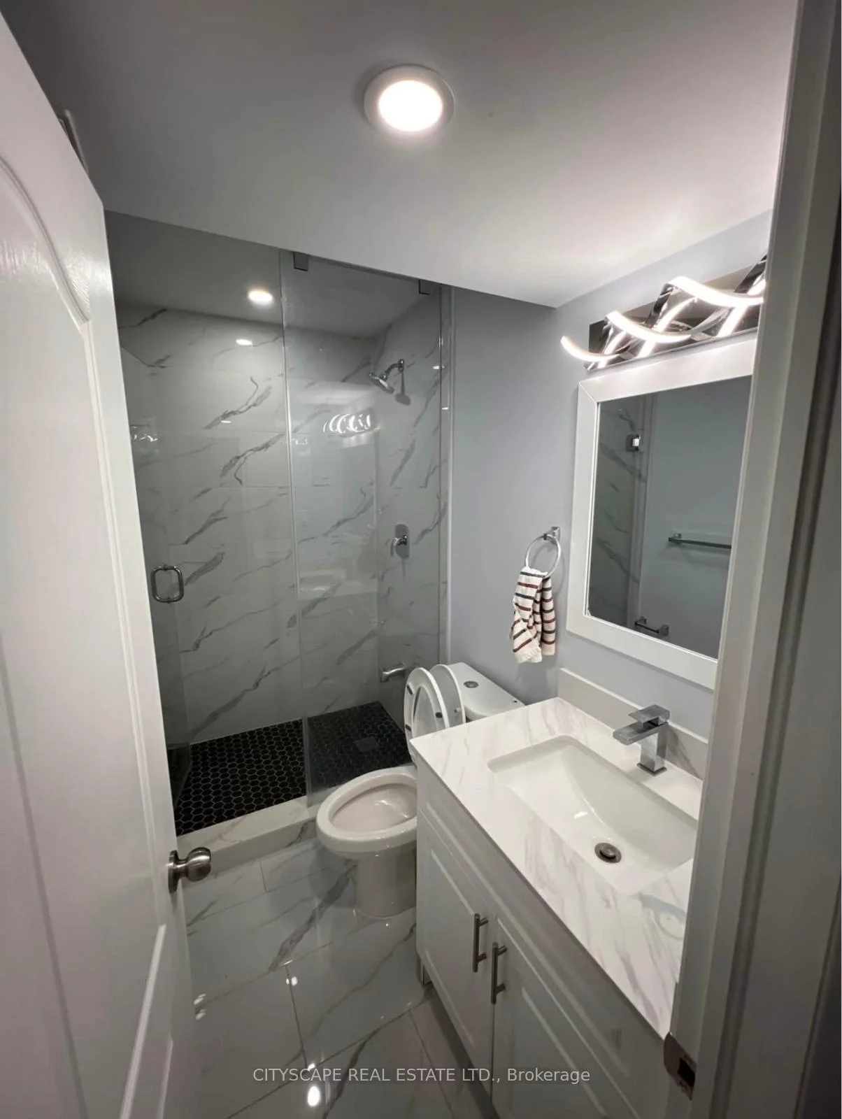 Photo 12 of 3 Twilley Road, Brampton, Bram West — HOMEH
