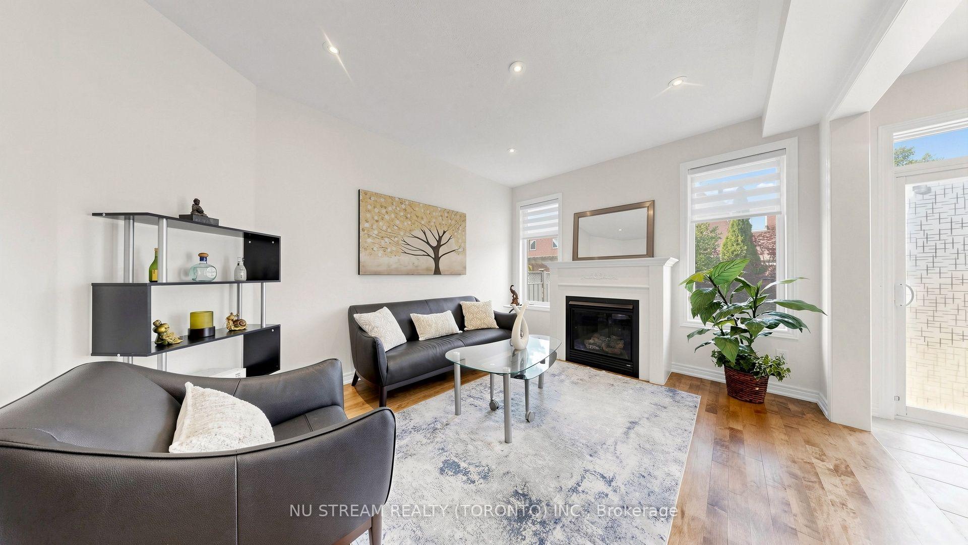 Photo 13 of 16 Radmore Place, Markham, Box Grove — HOMEH
