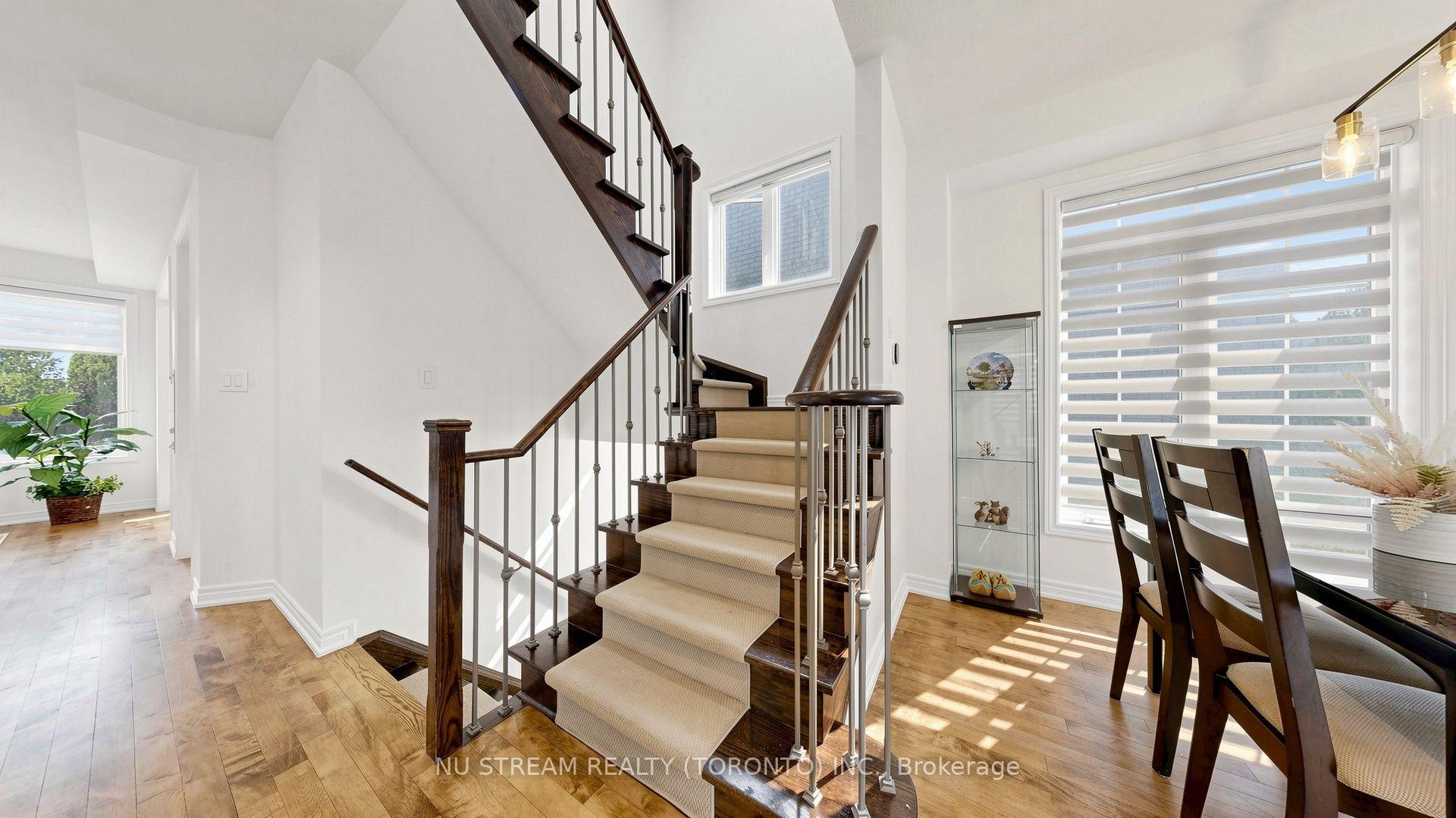 Photo 24 of 16 Radmore Place, Markham, Box Grove — HOMEH