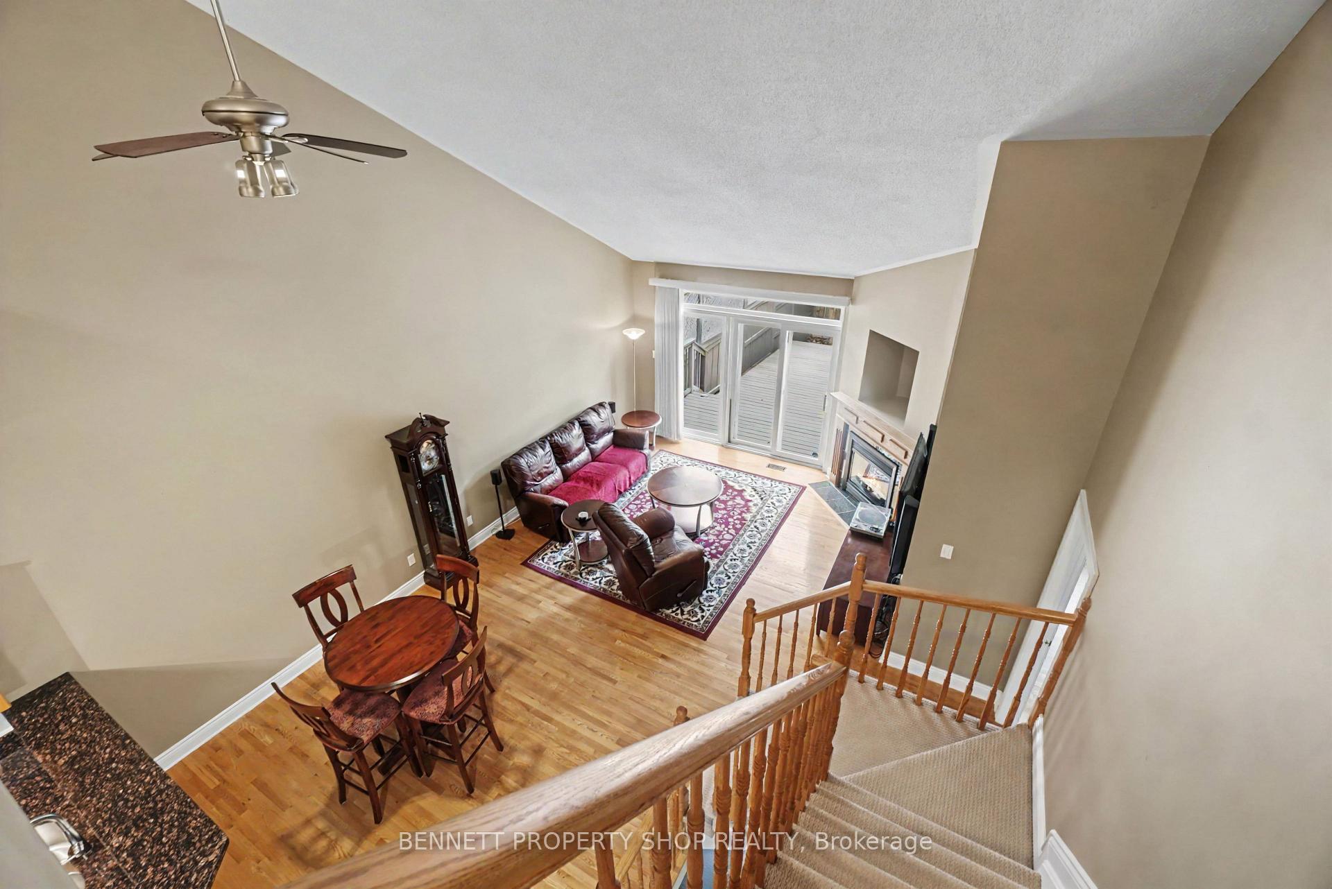 Photo 14 of 39 Foulis Crescent, Ottawa, Kanata - Katimavik — HOMEH