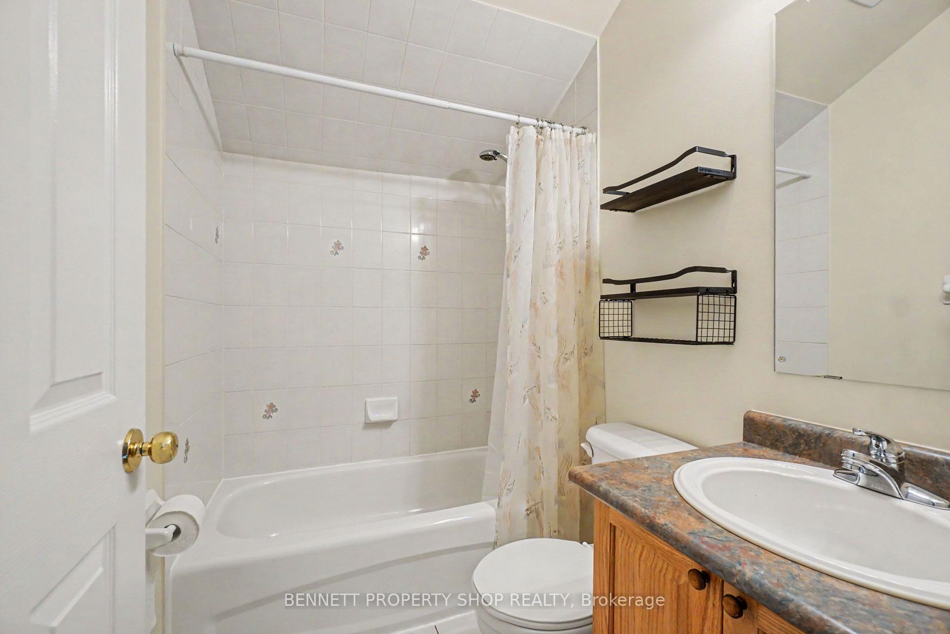 Photo 21 of 39 Foulis Crescent, Ottawa, Kanata - Katimavik — HOMEH