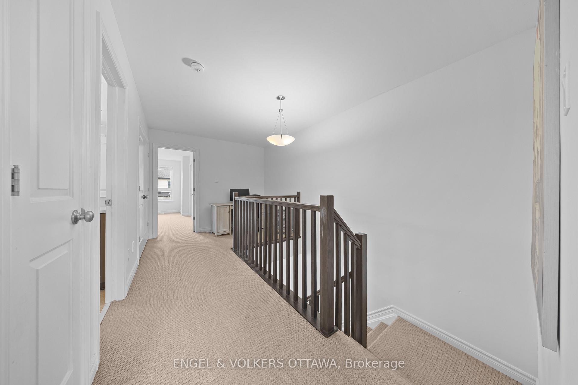 Photo 14 of 519 Borbridge Avenue, Ottawa, Riverside South/Gloucester Glen — HOMEH