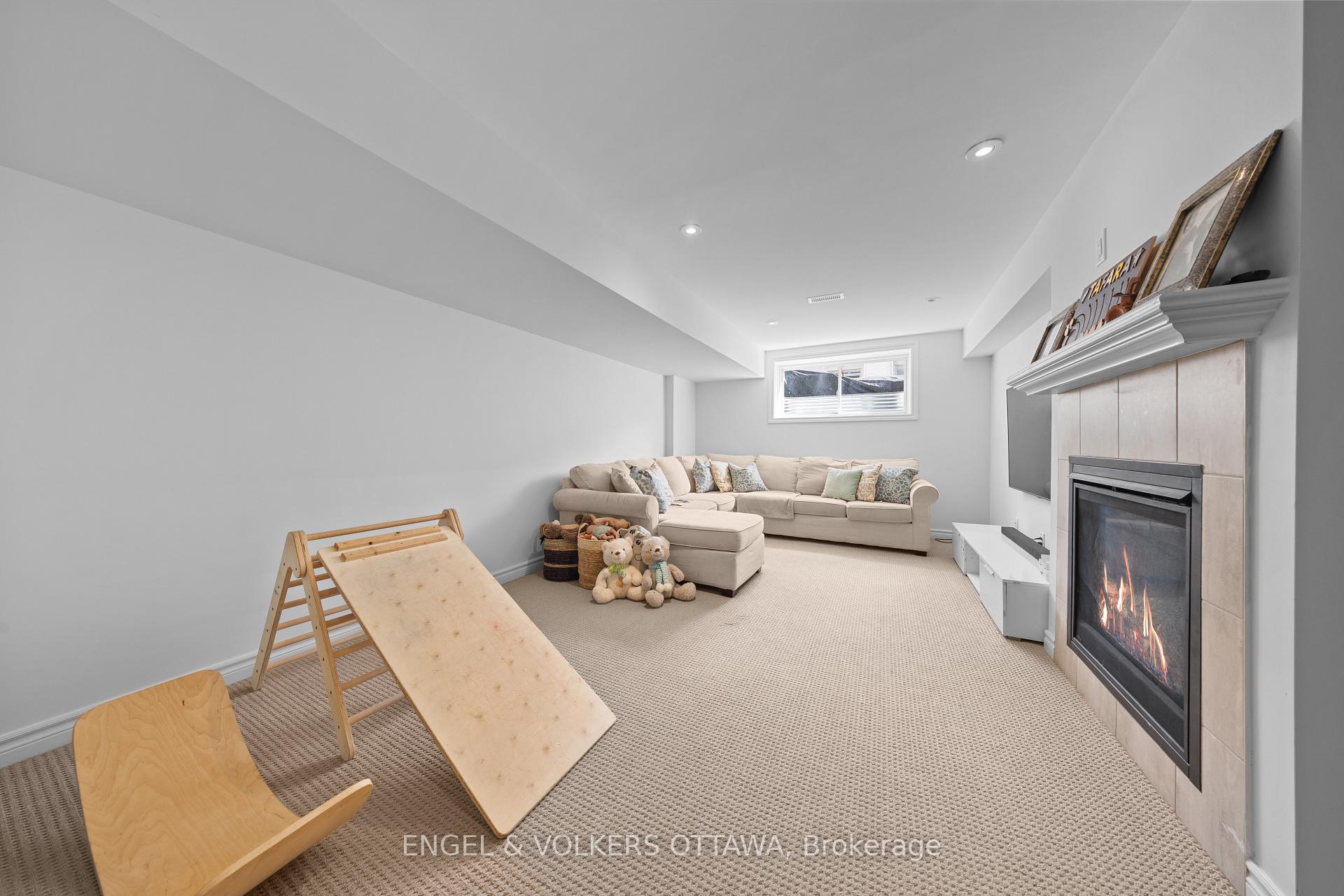 Photo 27 of 519 Borbridge Avenue, Ottawa, Riverside South/Gloucester Glen — HOMEH
