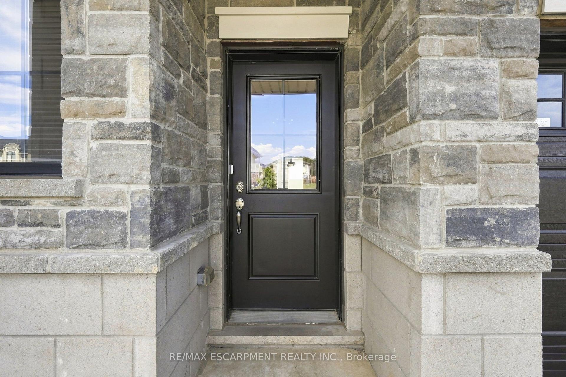 Photo 4 of 19 Mia Drive, Hamilton, Jerome — HOMEH