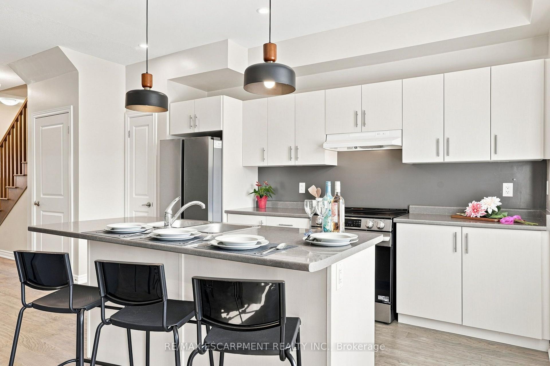 Photo 12 of 19 Mia Drive, Hamilton, Jerome — HOMEH