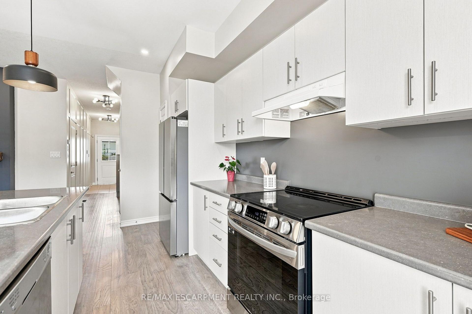 Photo 13 of 19 Mia Drive, Hamilton, Jerome — HOMEH
