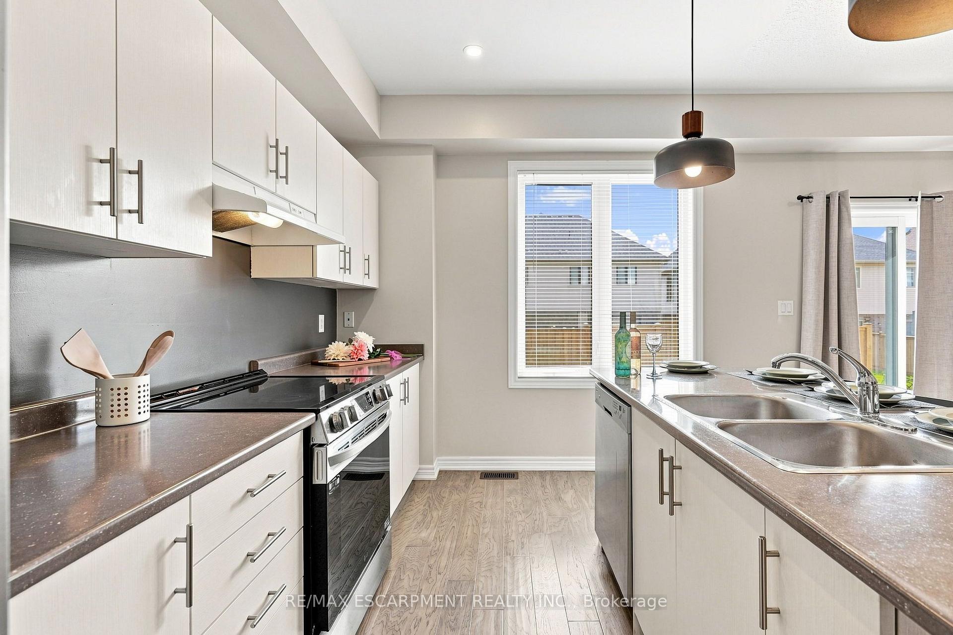 Photo 15 of 19 Mia Drive, Hamilton, Jerome — HOMEH