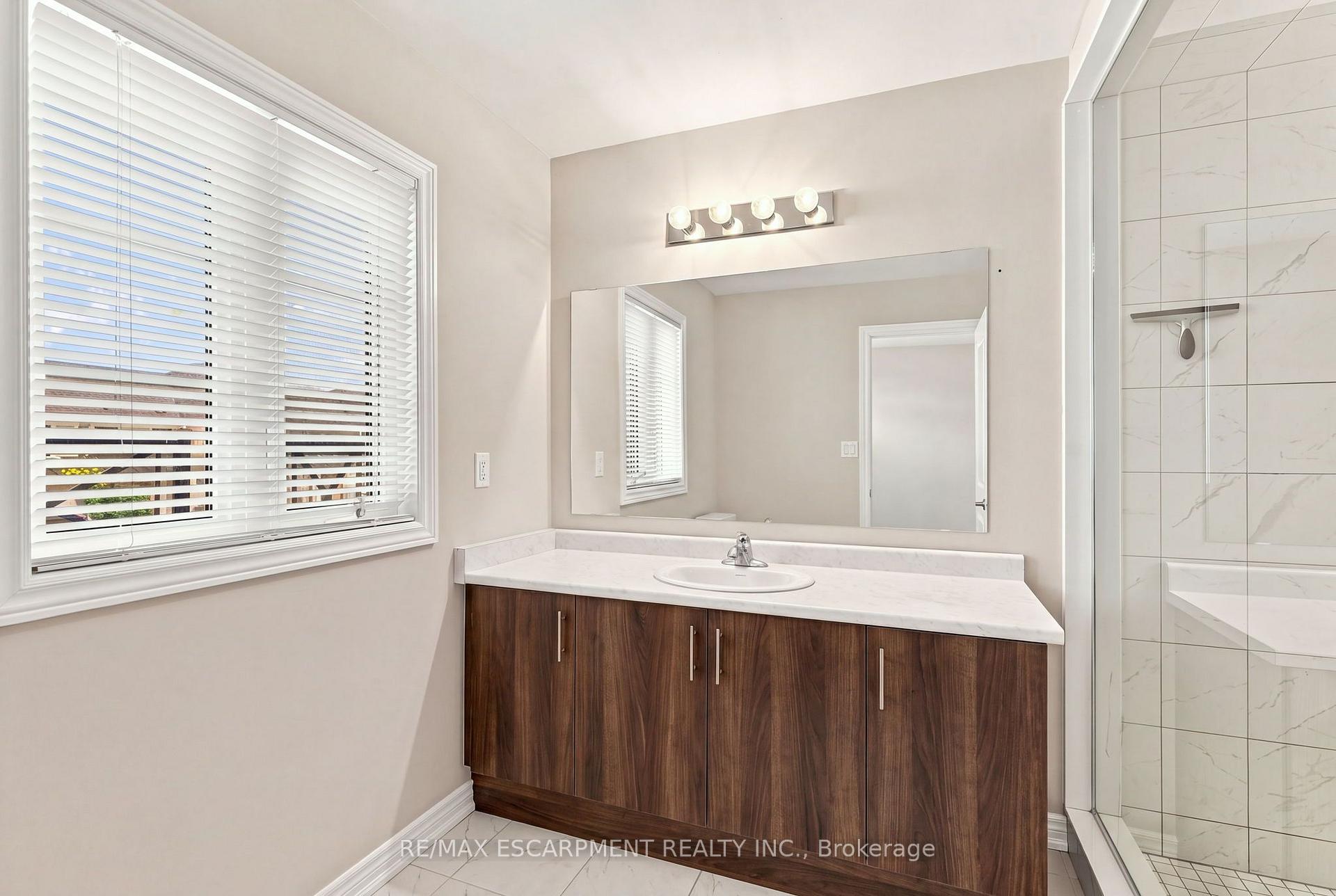 Photo 21 of 19 Mia Drive, Hamilton, Jerome — HOMEH